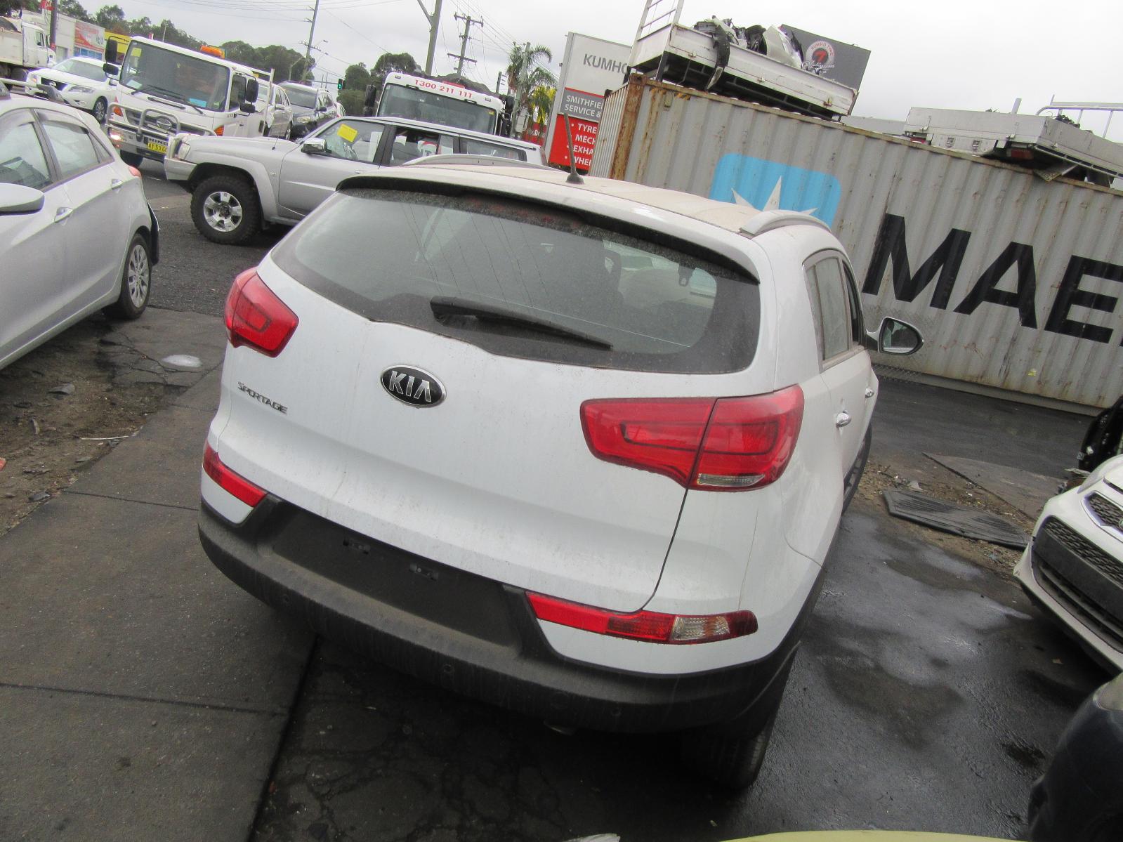 View Auto part Right Taillight Kia Sportage 2015