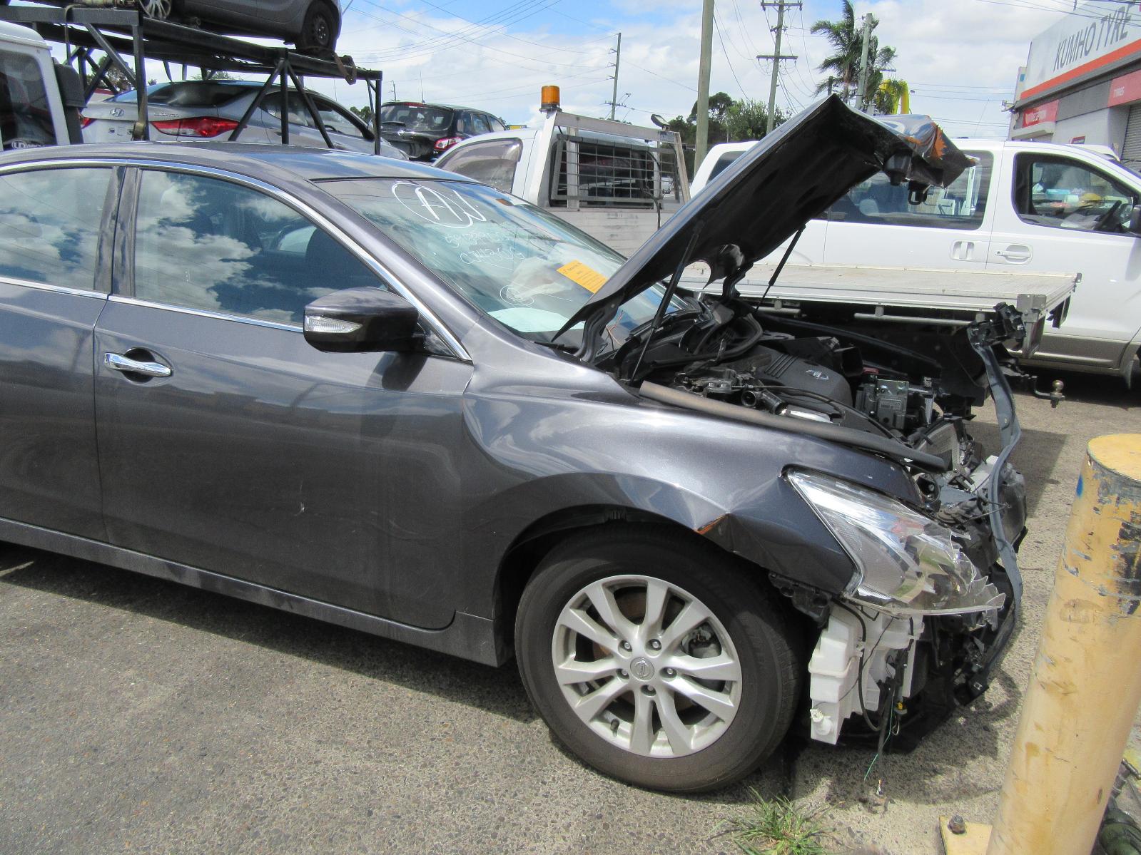 View Auto part Left Door Mirror Nissan Altima 2016