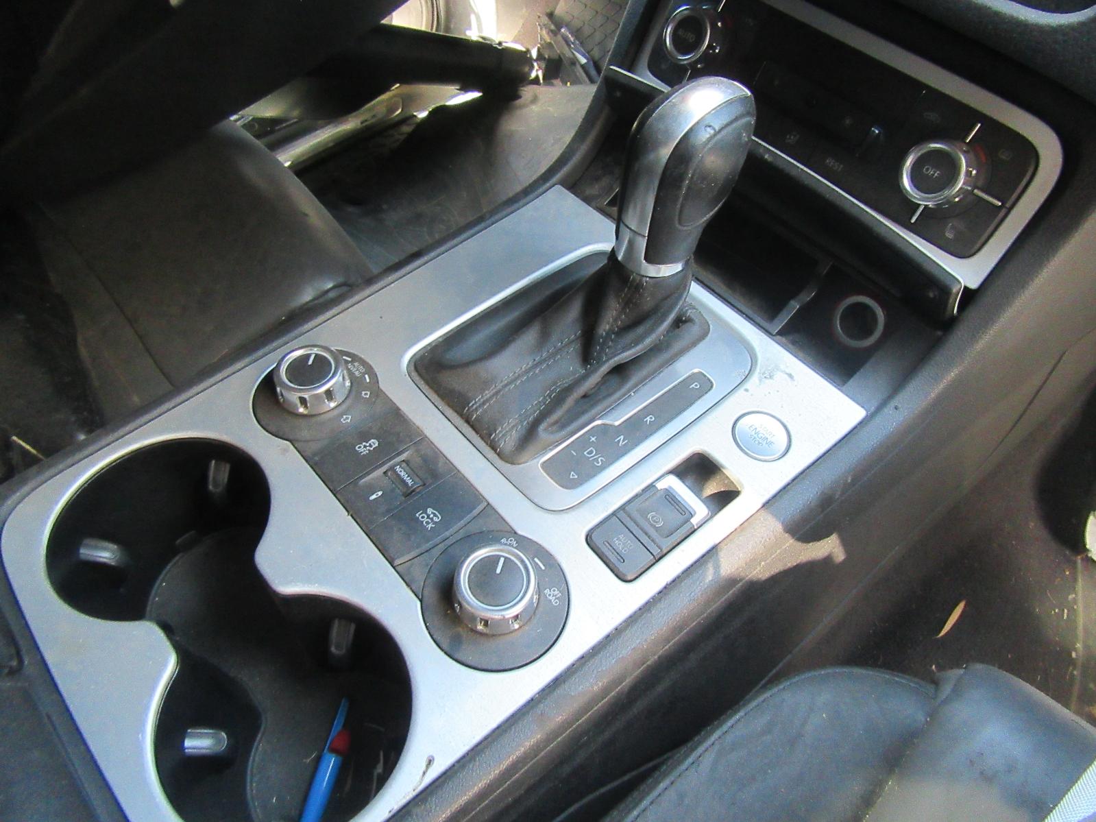 View Auto part Pedal Assembly Volkswagen Touareg 2013