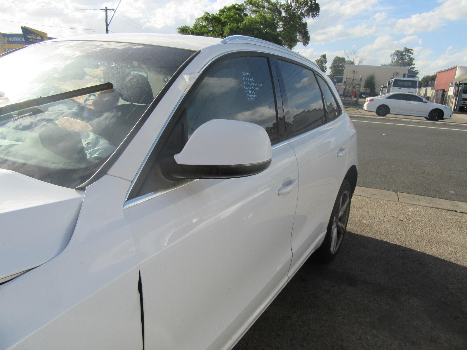 View Auto part Right Front Window Reg/Motor Audi Q5 2011
