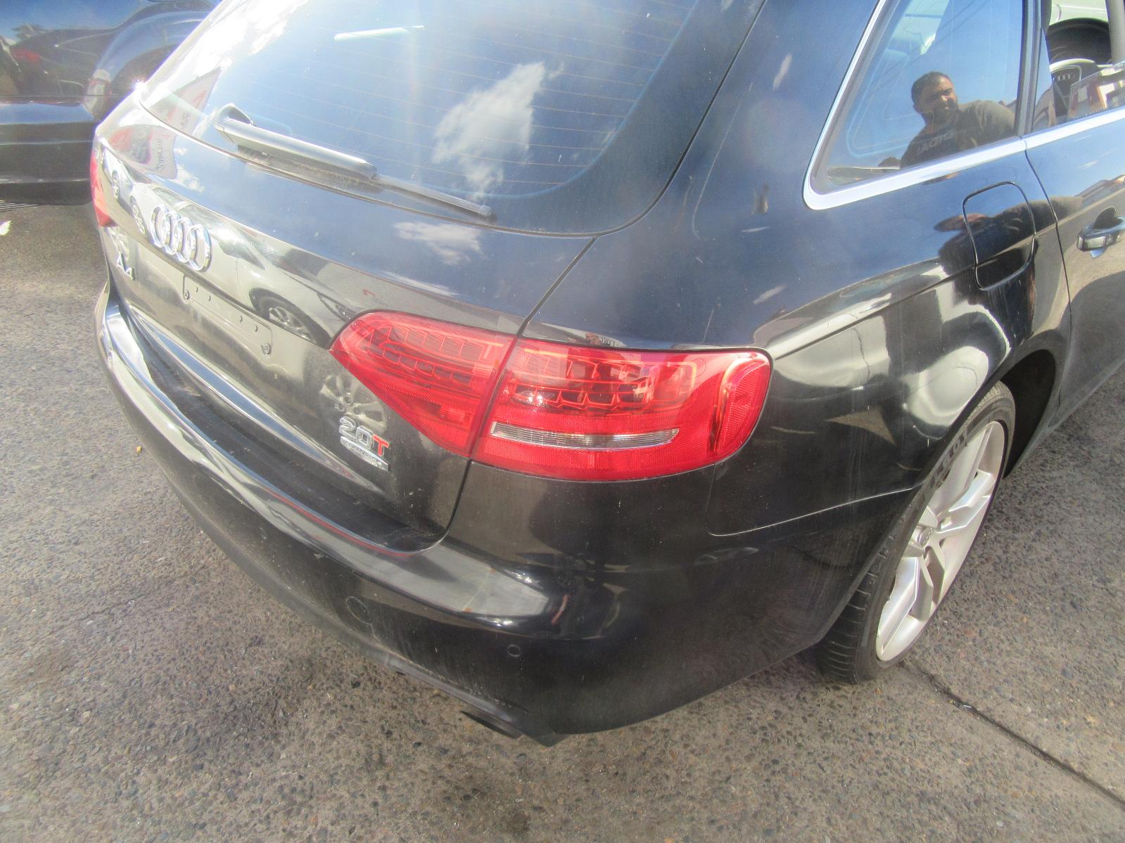 View Auto part Radio/Cd/Dvd/Sat/Tv Audi A4 2009