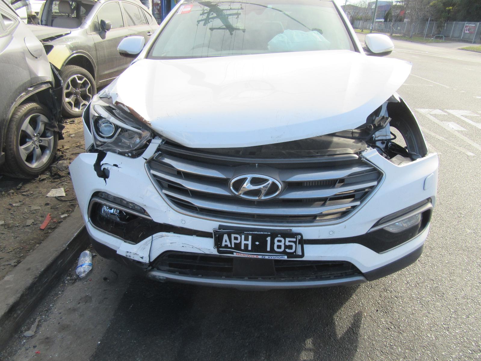 View Auto part Right Taillight Hyundai Santa Fe 2016
