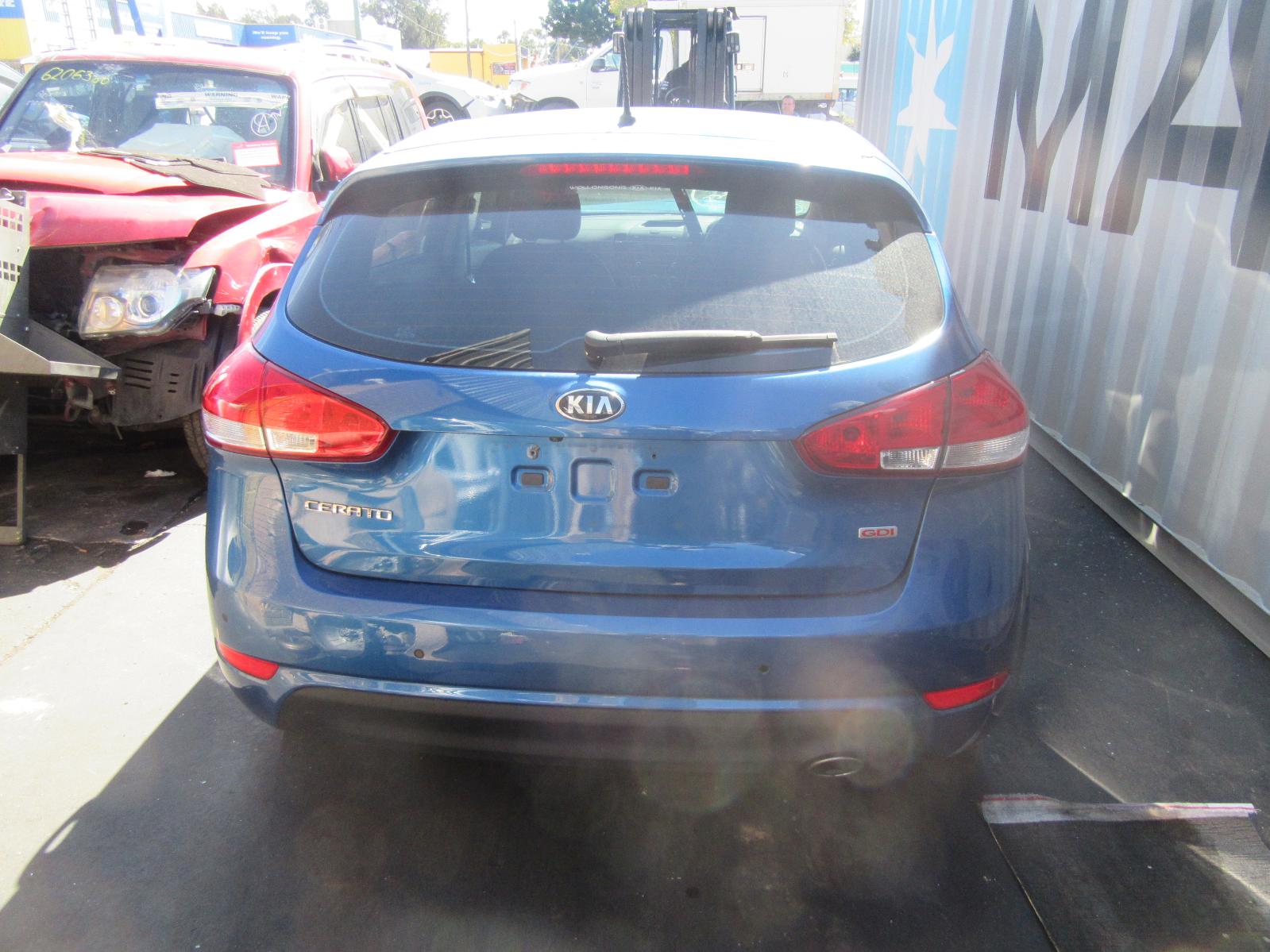 View Auto part Right Front Window Reg/Motor Kia Cerato 2013