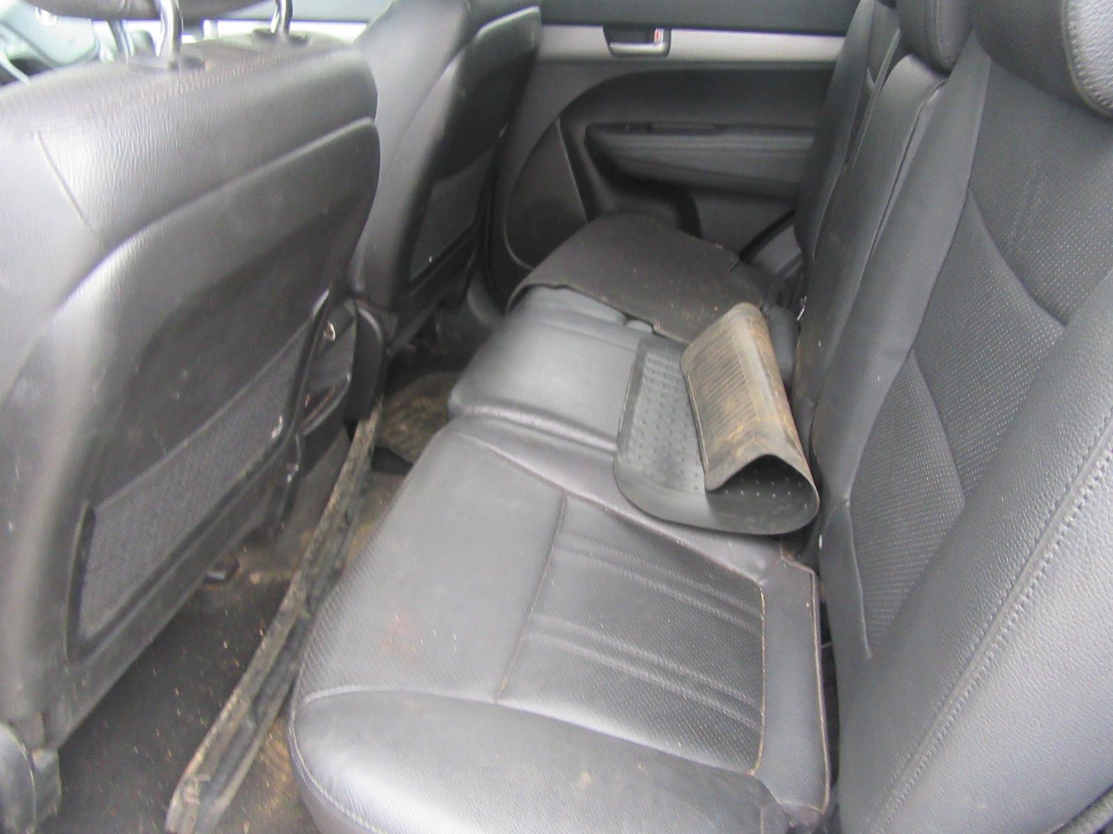 View Auto part Right Guard Kia Sorento 2013