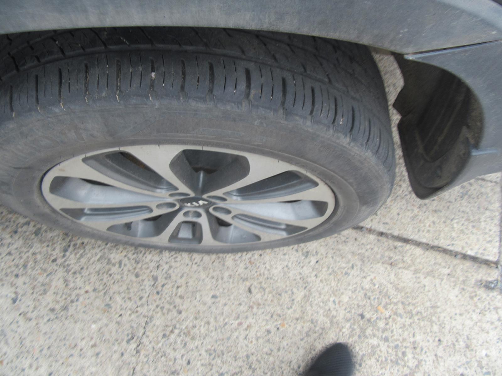View Auto part Right Guard Kia Sorento 2013