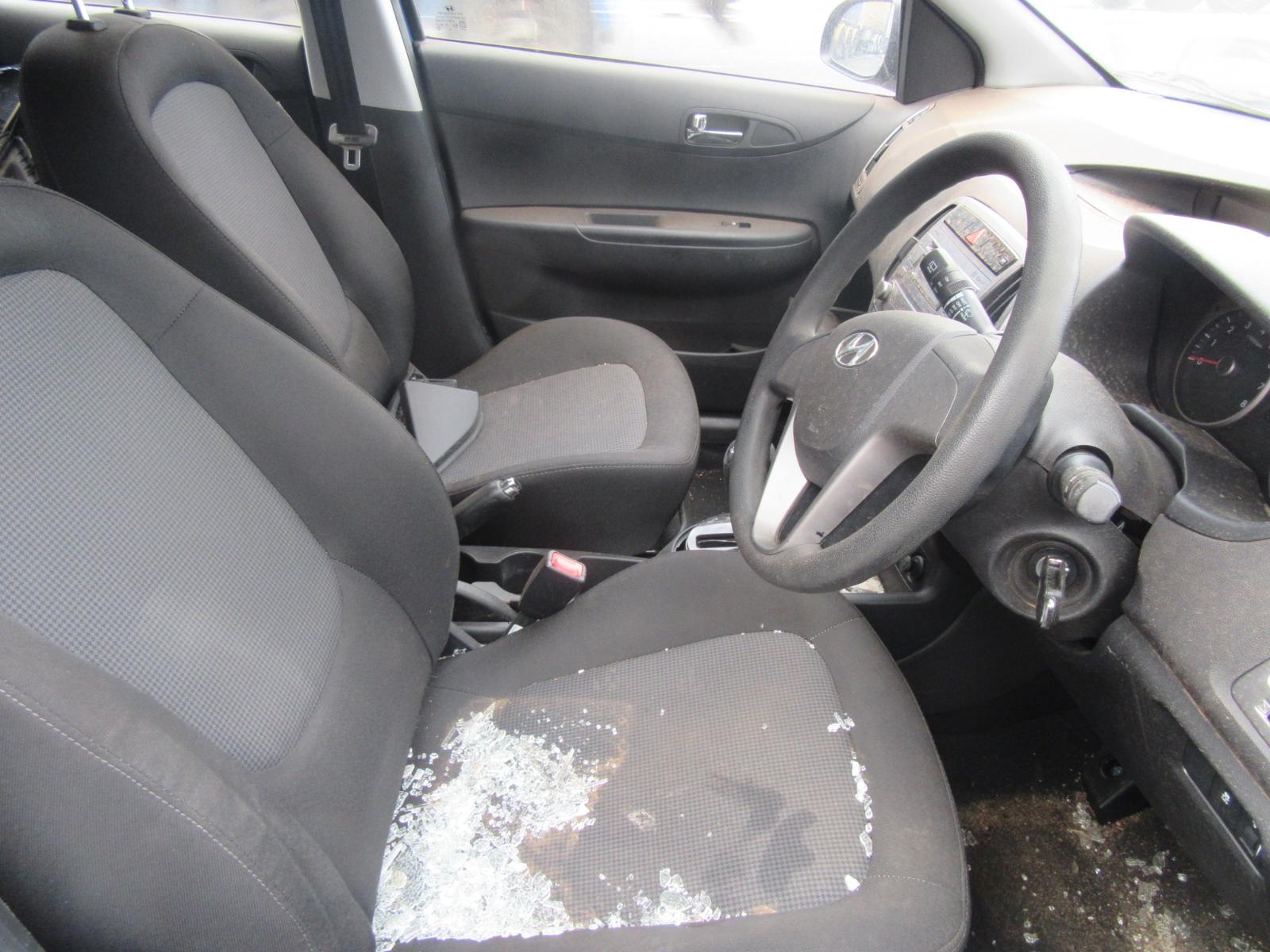 View Auto part Left Guard Hyundai I20 2013