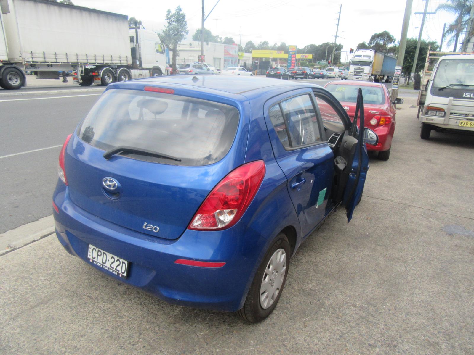 View Auto part Left Guard Hyundai I20 2013