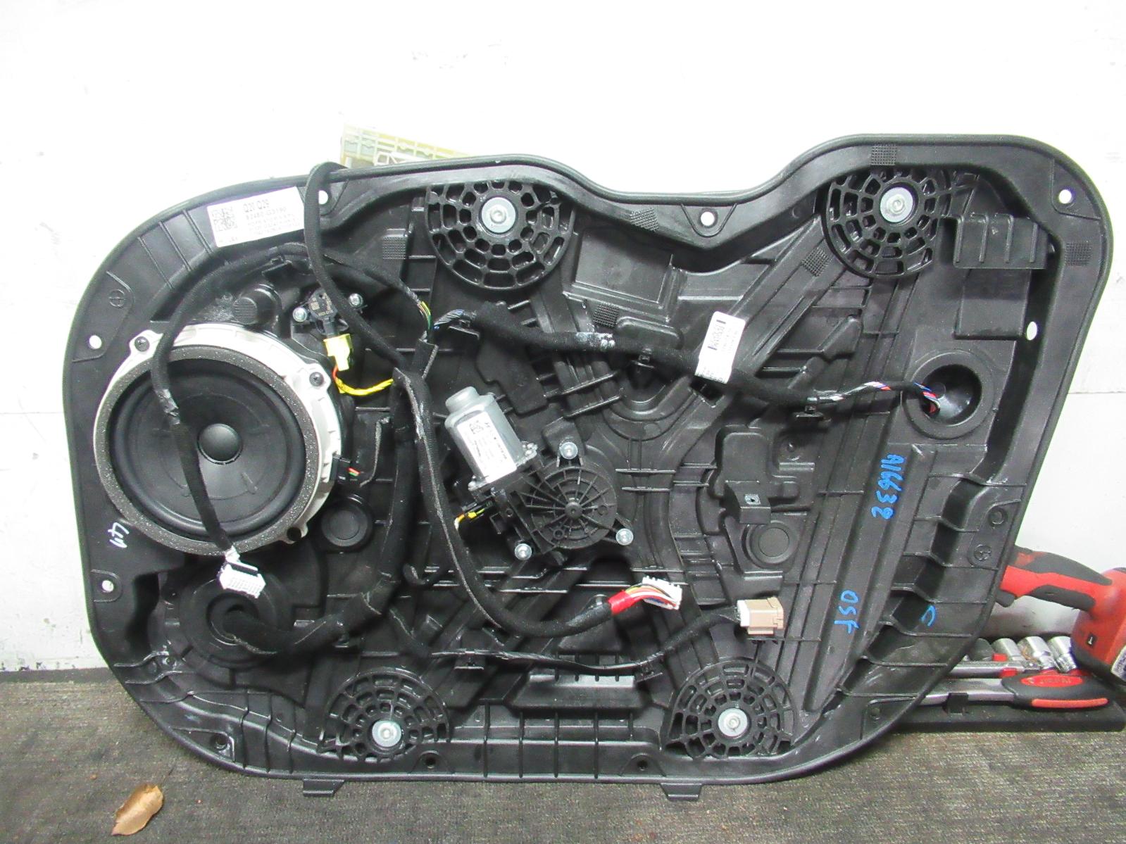 View Auto part Right Front Window Reg/Motor Hyundai I30 2017