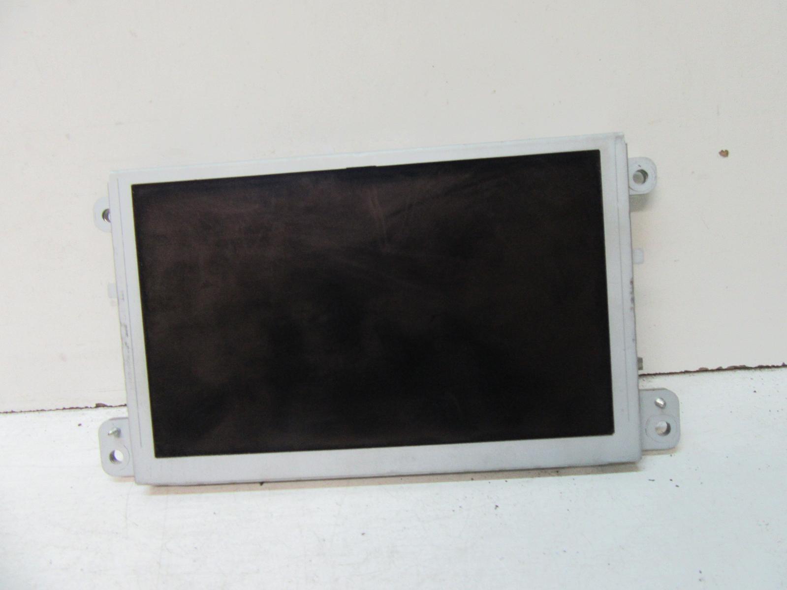 View Auto part Radio/Cd/Dvd/Sat/Tv Audi A4 2009