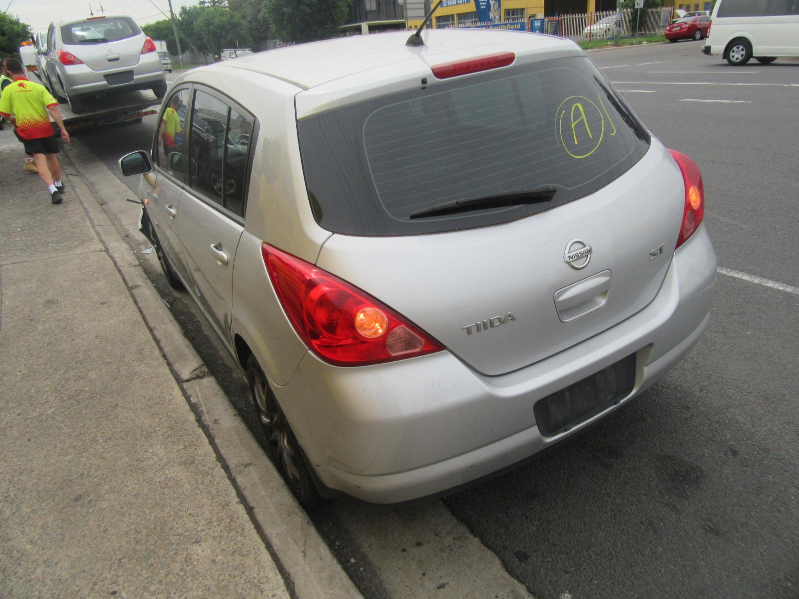 View Auto part Right Door Mirror Nissan Tiida 2009