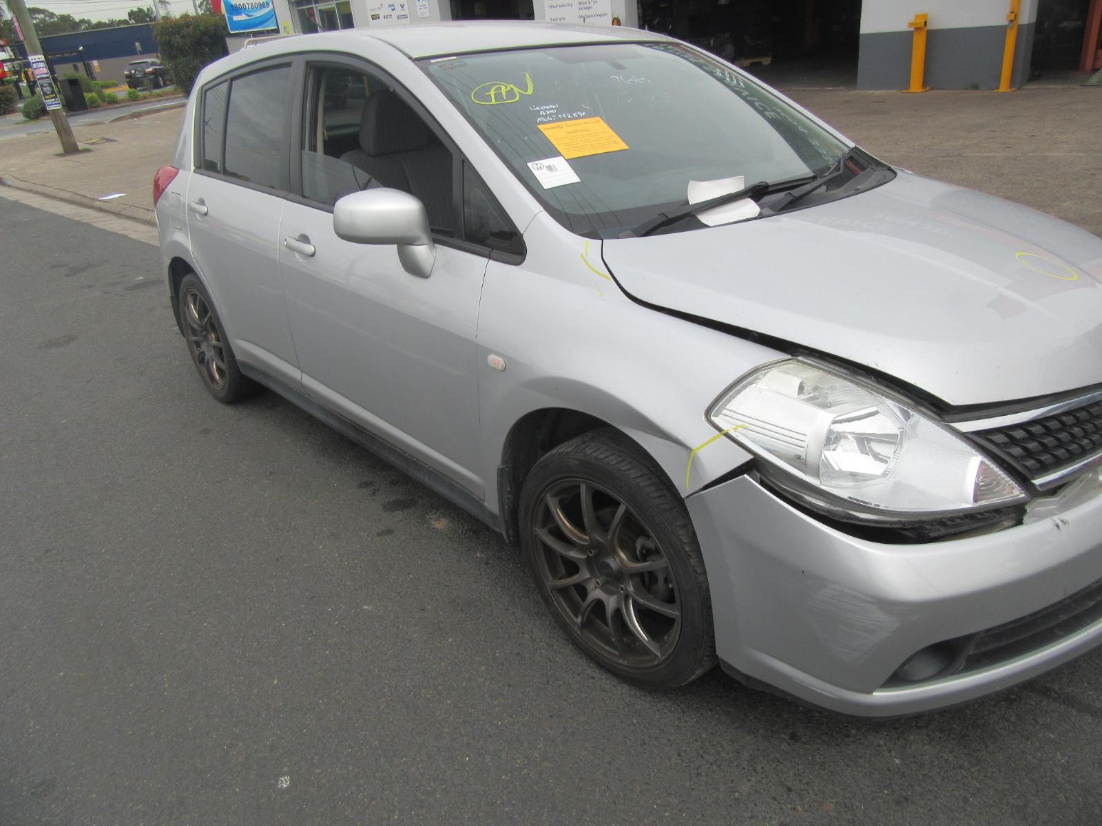 View Auto part Right Door Mirror Nissan Tiida 2009