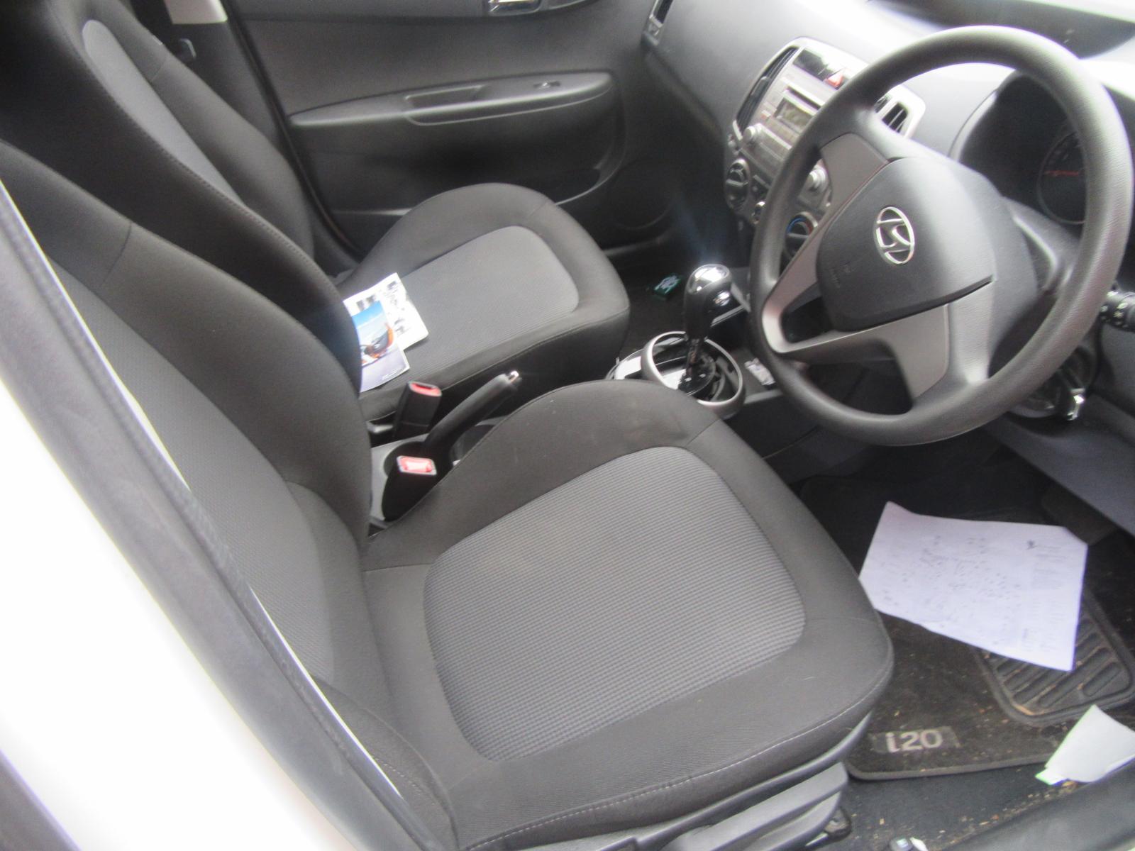 View Auto part Instrument Cluster Hyundai I20 2013