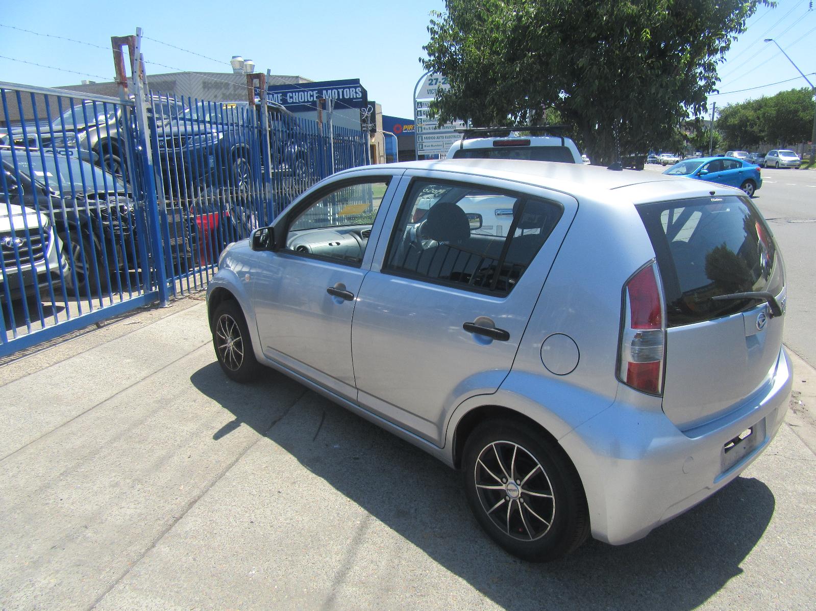View Auto part Right Taillight Daihatsu Sirion 2005