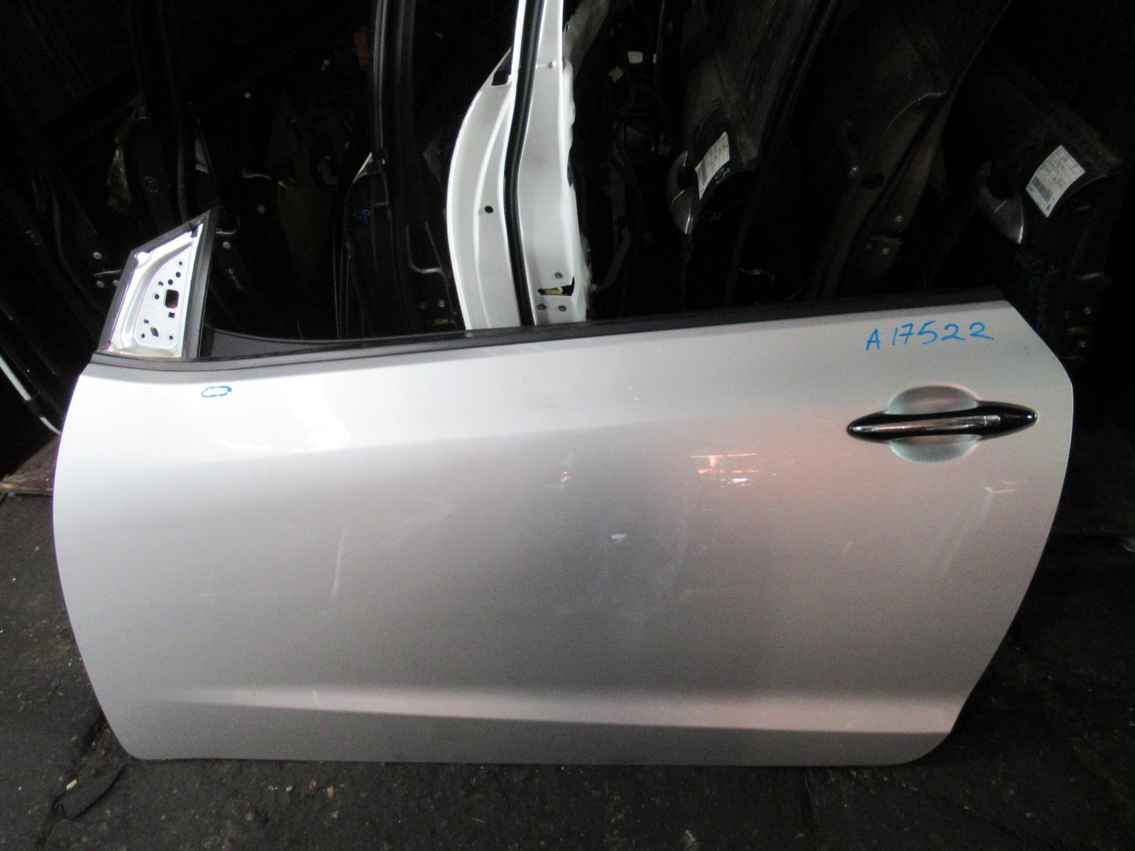 View Auto part Left Front Door Kia Cerato 2014