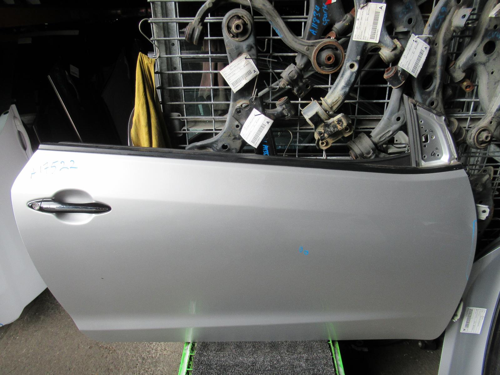 View Auto part Right Front Door Kia Cerato 2014