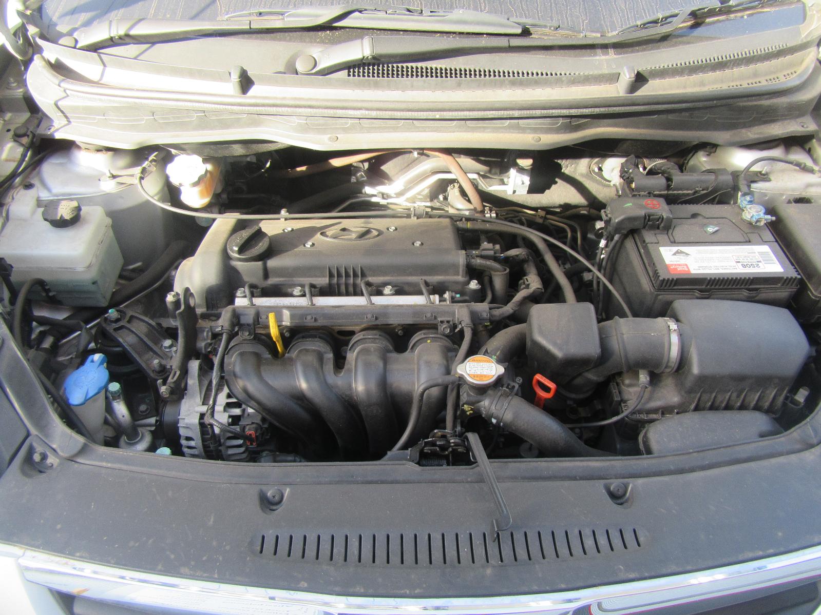 View Auto part Left Guard Hyundai I20 2011