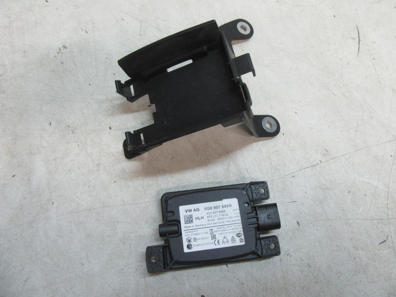 View Auto part Misc Volkswagen Golf 2016