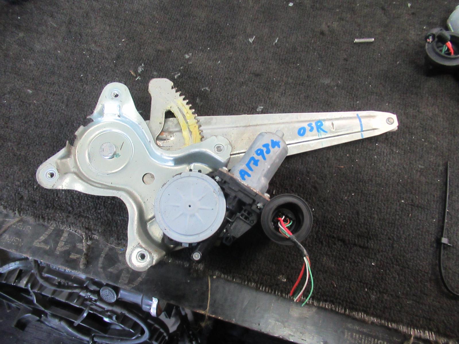 View Auto part Right Rear Wnd Reg/Motor Lexus Is250/is250c 2006