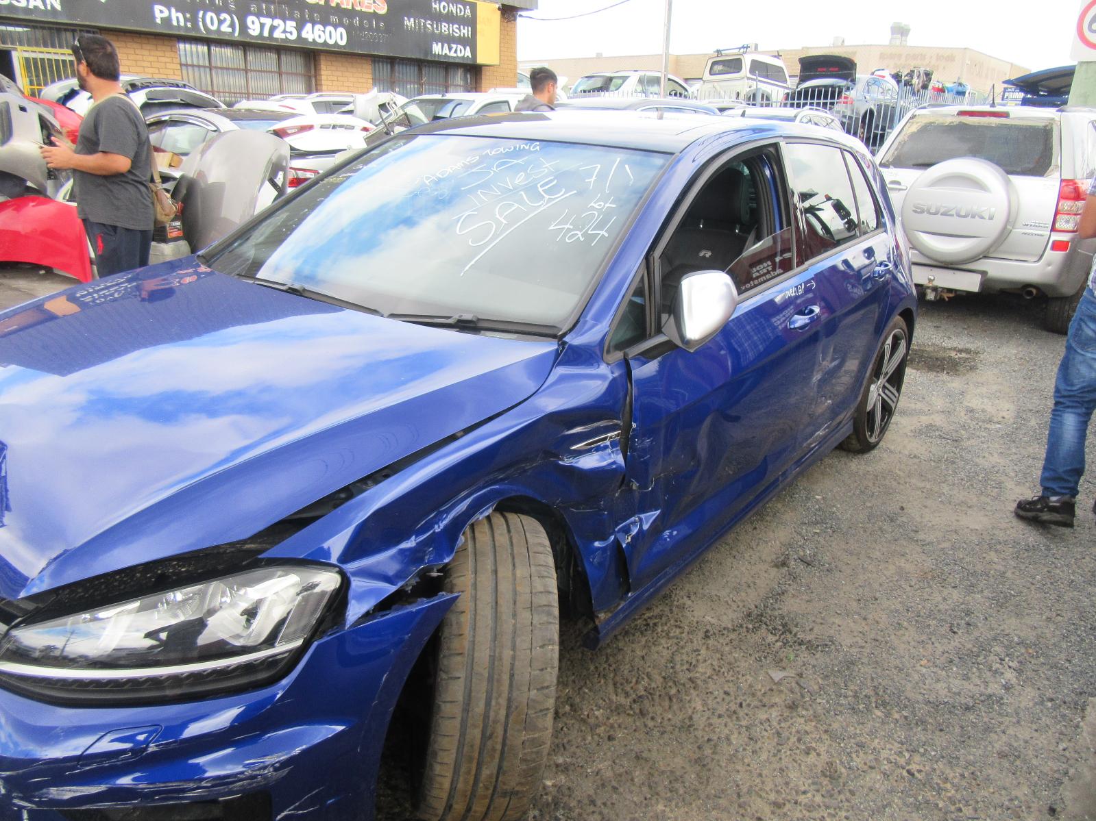 View Auto part Misc Volkswagen Golf 2016