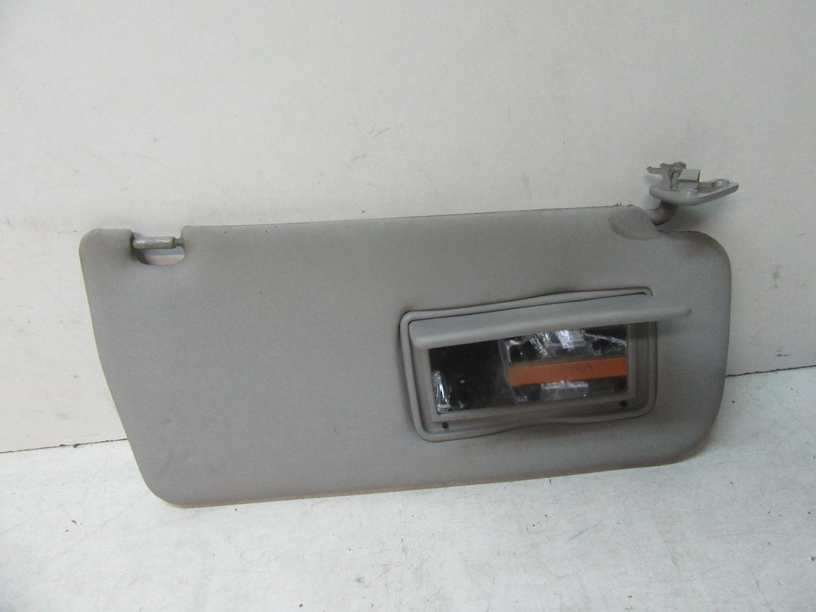View Auto part Sunvisor Mitsubishi Pajero 2003