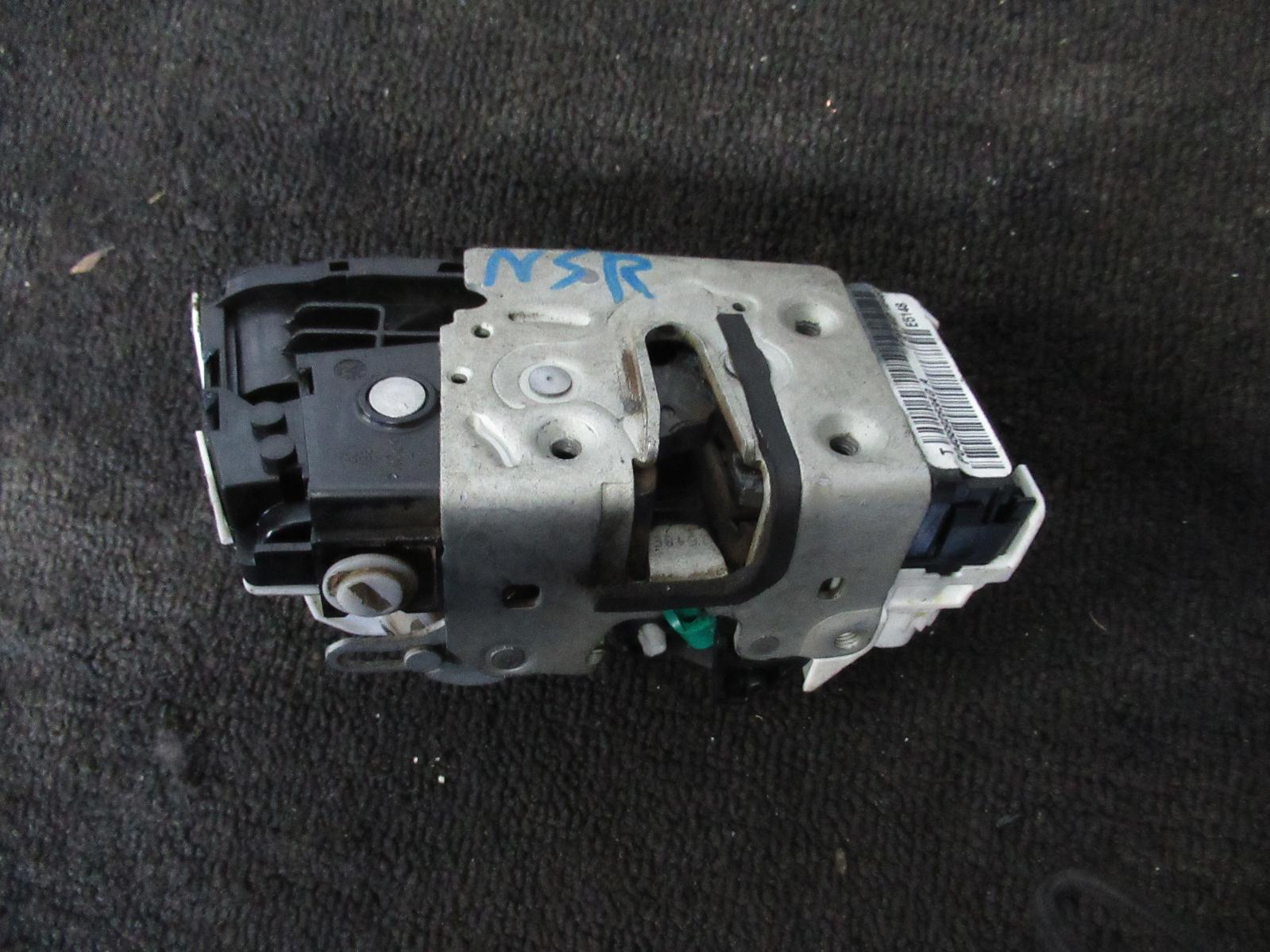 View Auto part Door/Boot/Gate Lock Jeep Cherokee 2009