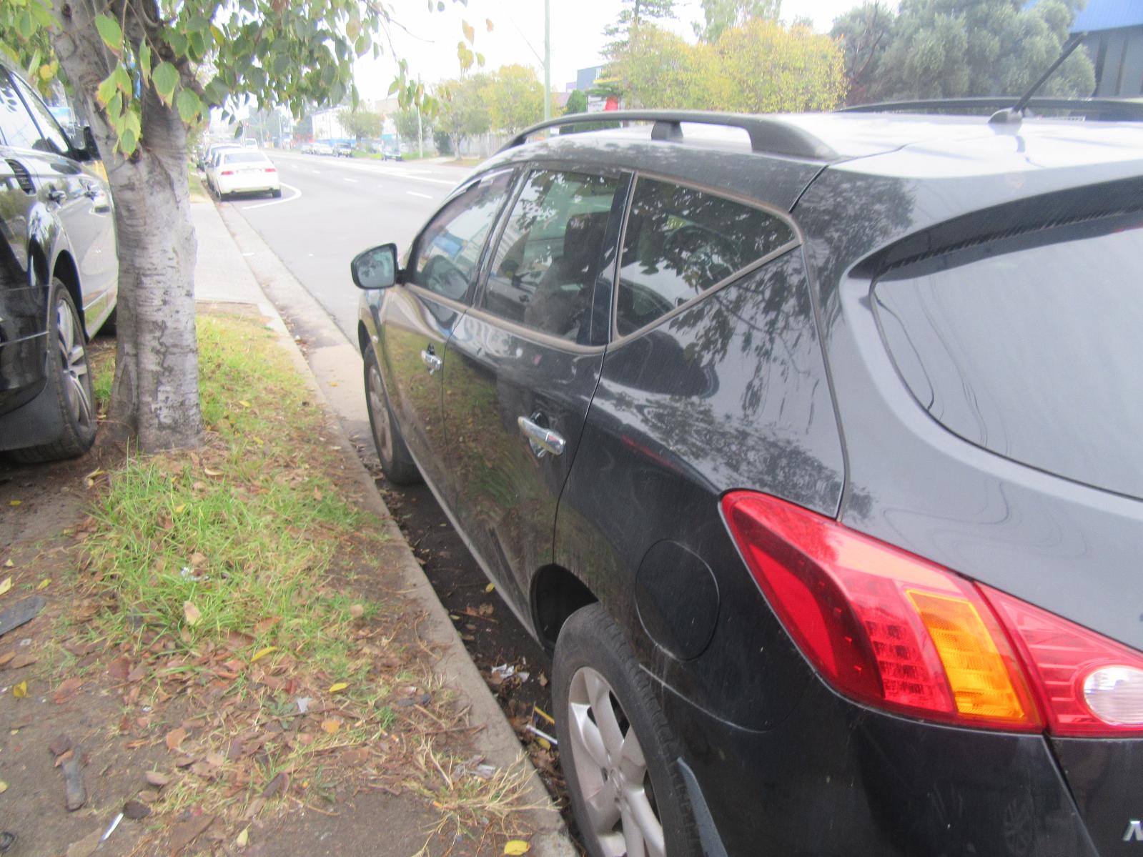 View Auto part Right Rear Door Sliding Nissan Murano 2010