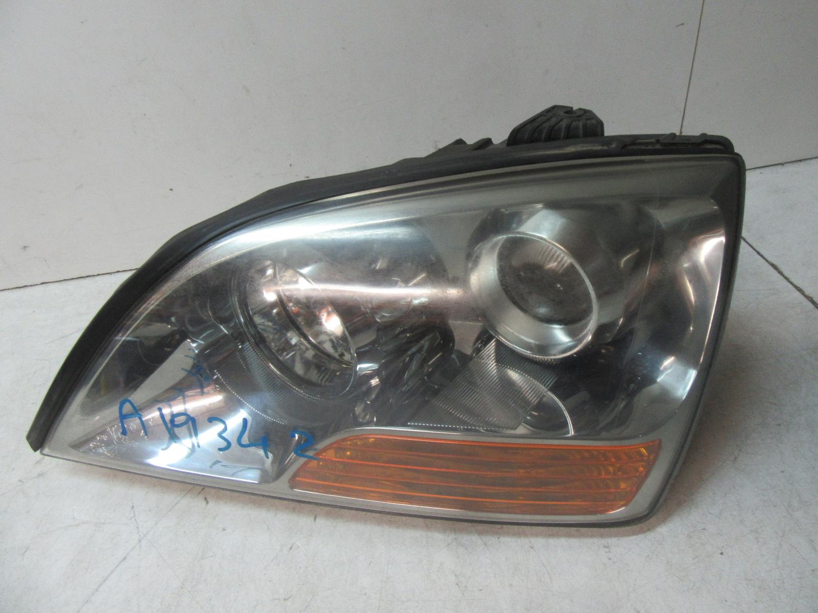 View Auto part Left Headlamp Kia Sorento 2007