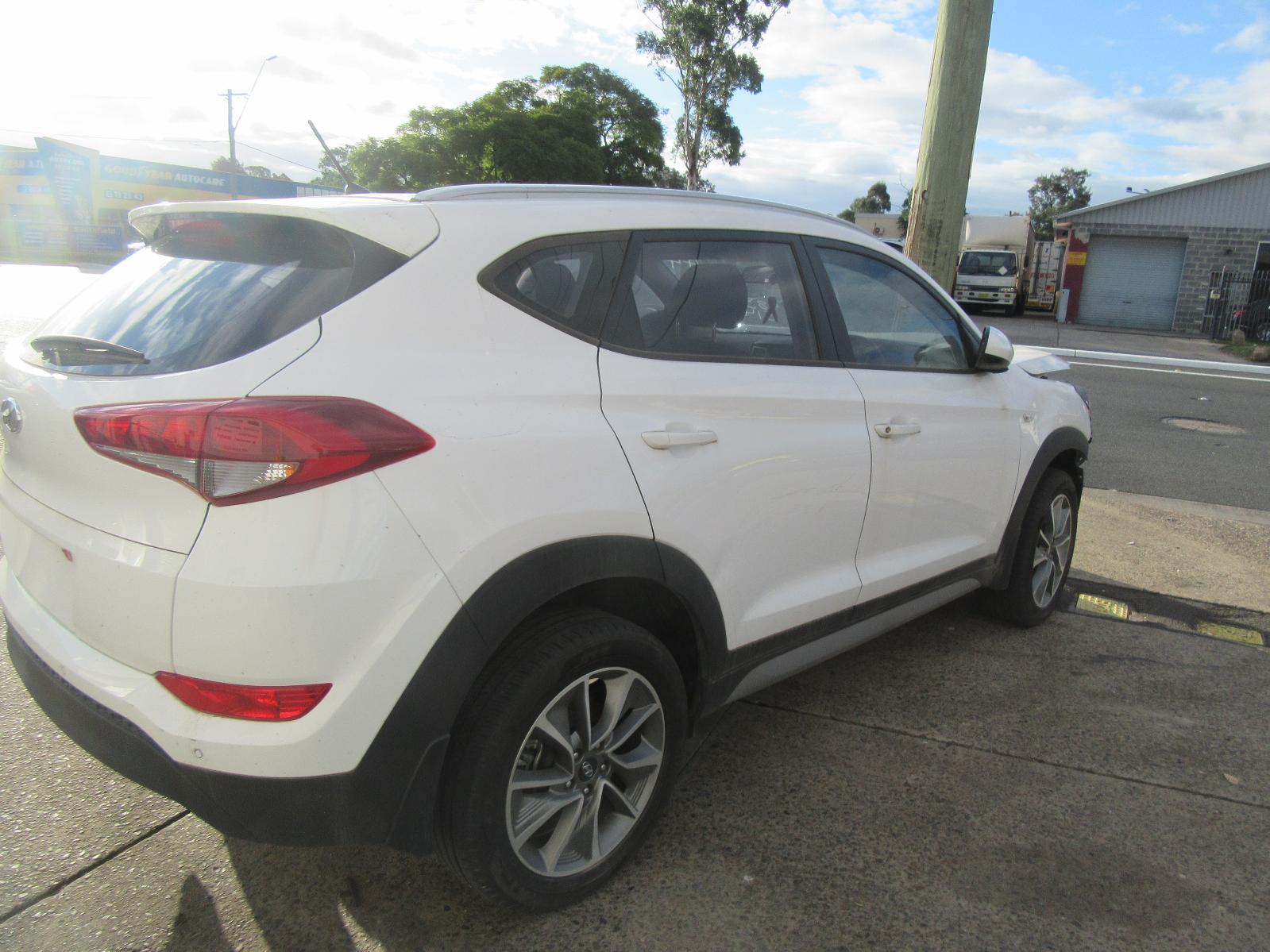 View Auto part Heater/Ac Controls Hyundai Tucson 2017