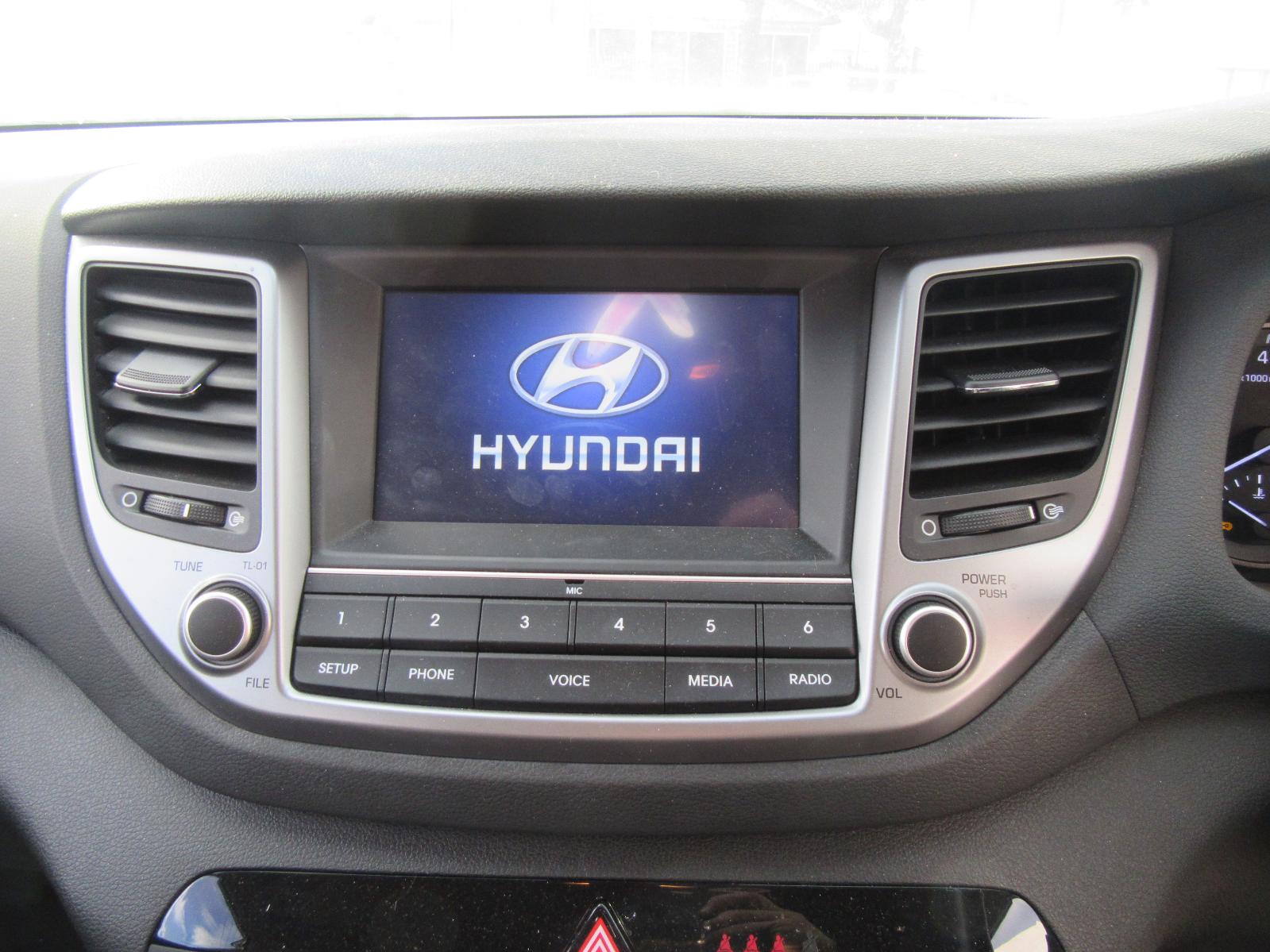View Auto part Heater/Ac Controls Hyundai Tucson 2017