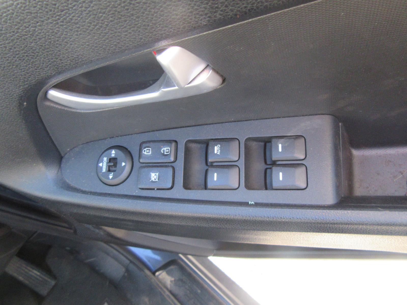 View Auto part Misc Kia Sportage 2012