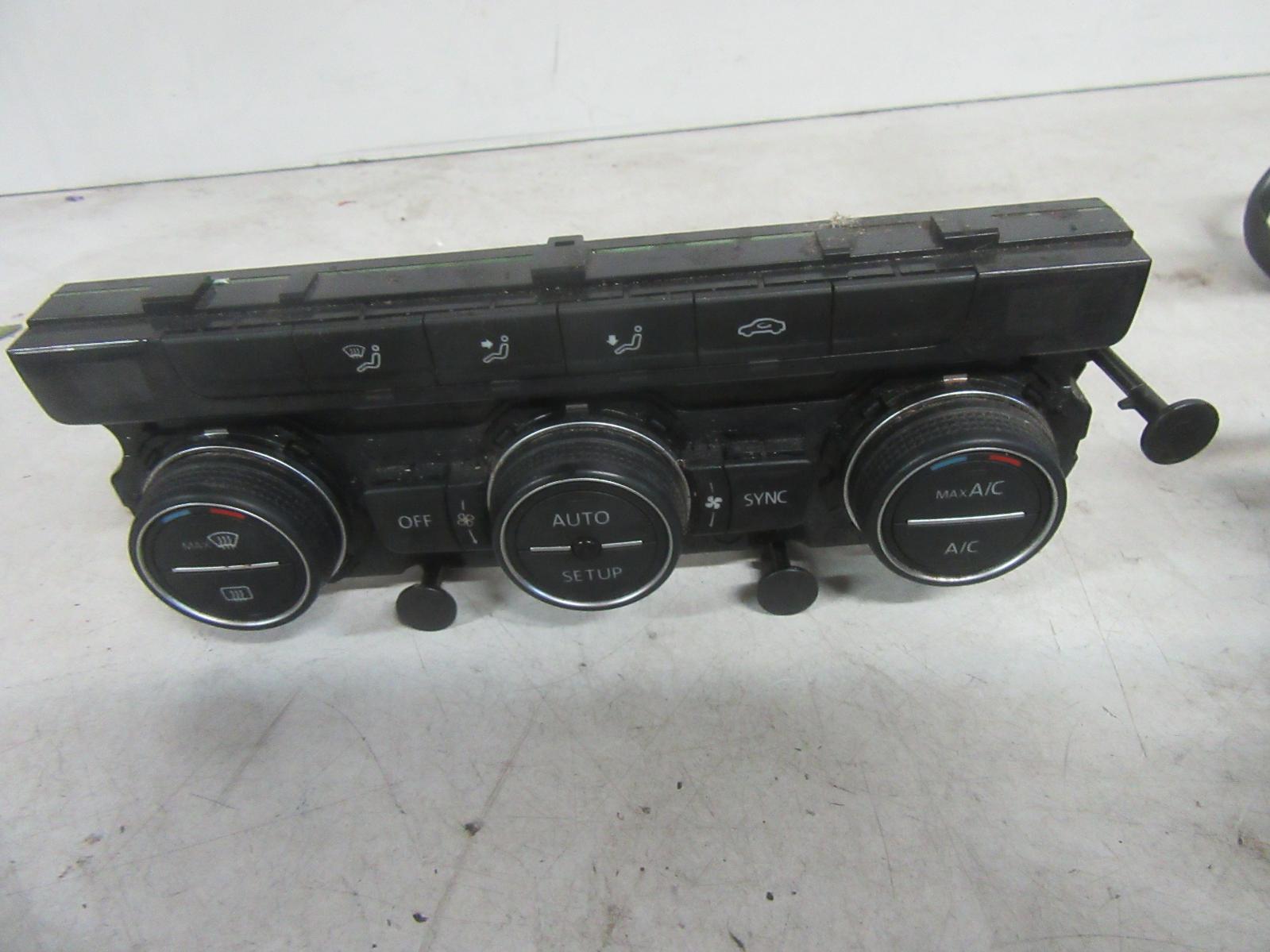 View Auto part Heater/Ac Controls Volkswagen Golf 2013