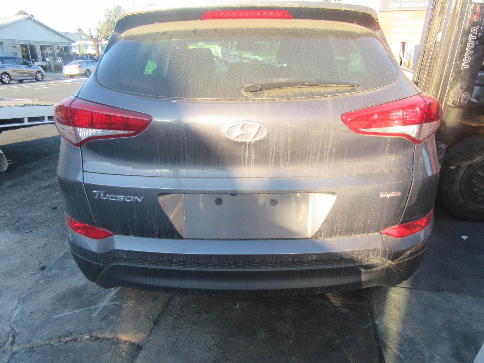 View Auto part Differential Centre Hyundai Tucson 2015