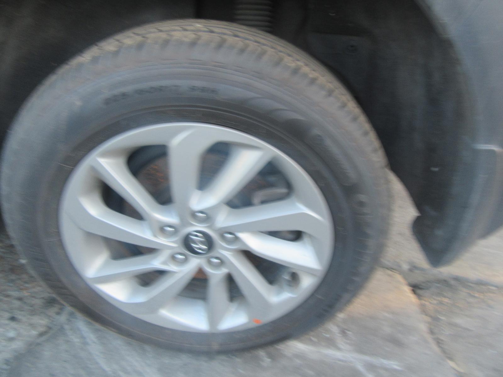 View Auto part Differential Centre Hyundai Tucson 2015