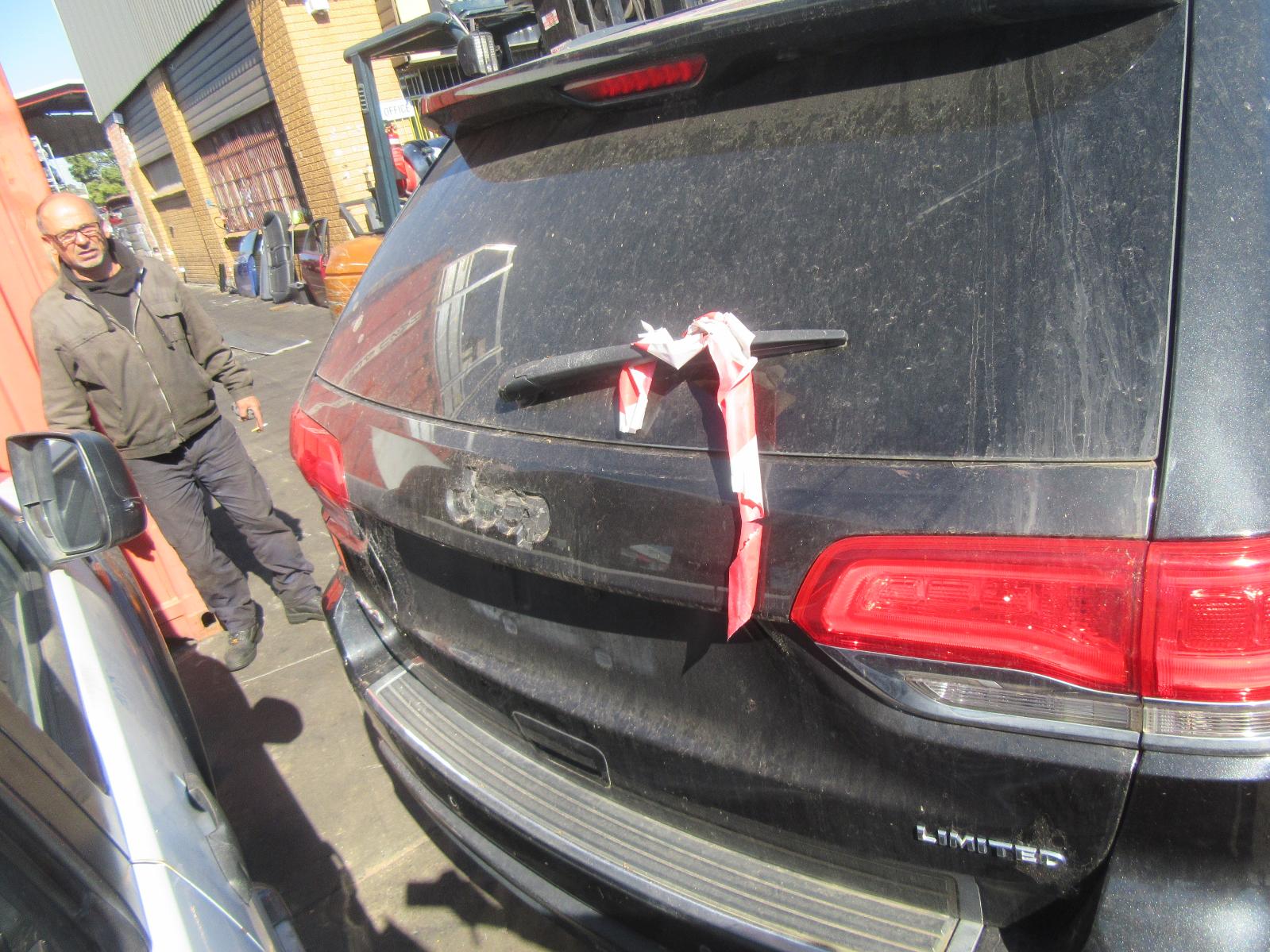View Auto part Right Door Mirror Jeep Grandcherokee 2013