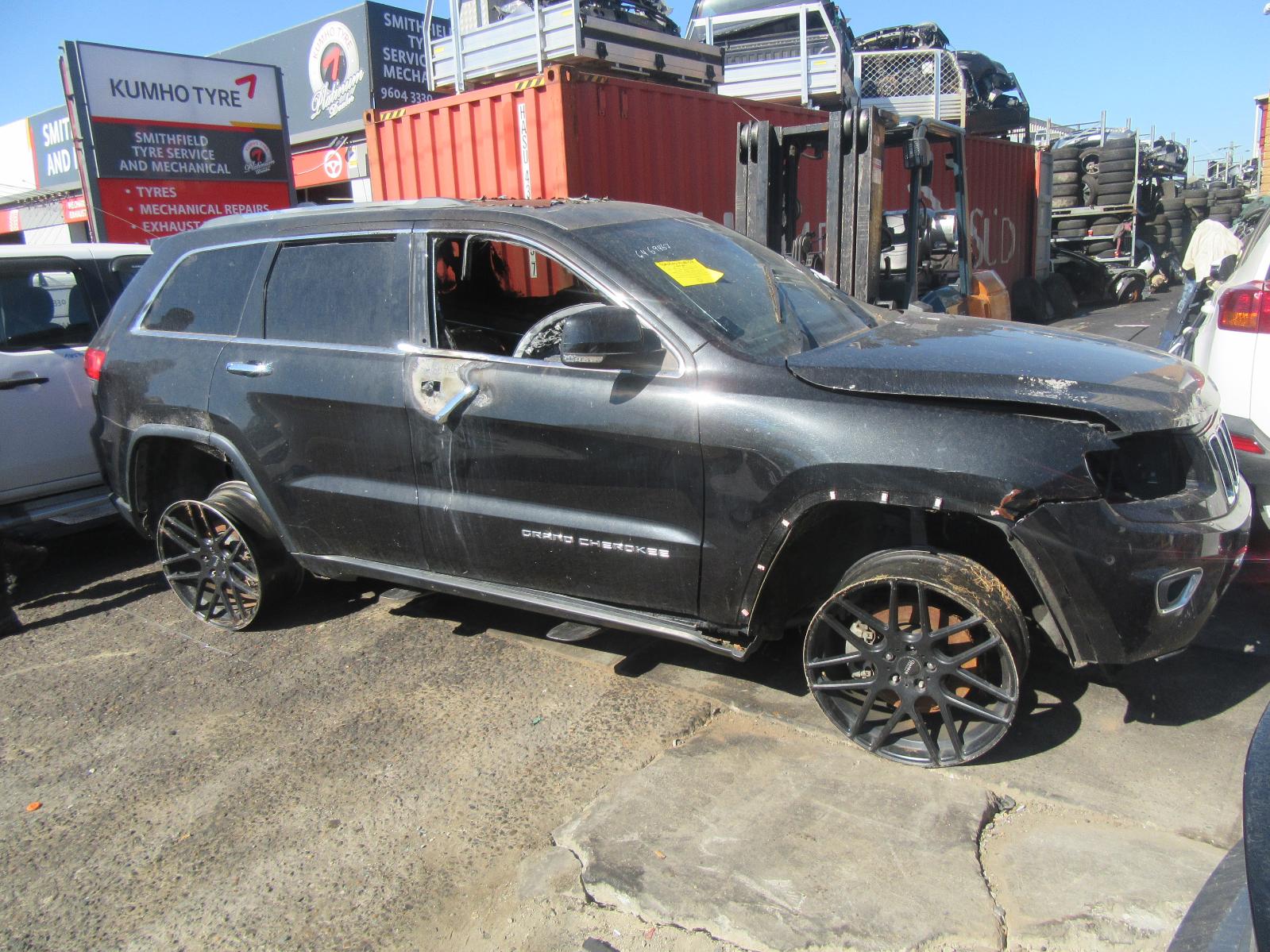 View Auto part Right Door Mirror Jeep Grandcherokee 2013