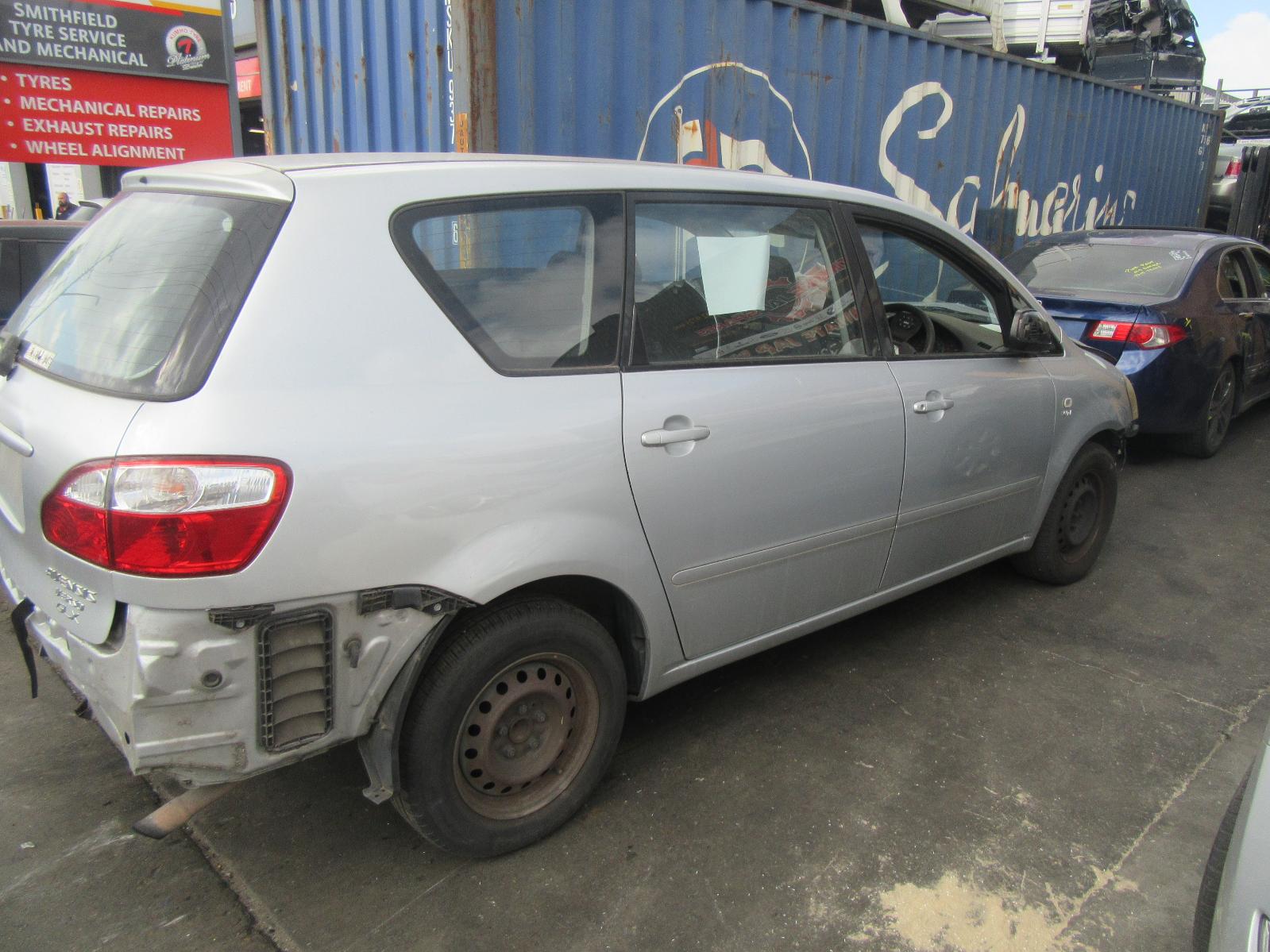 View Auto part Right Door Mirror Toyota Avensis 2004