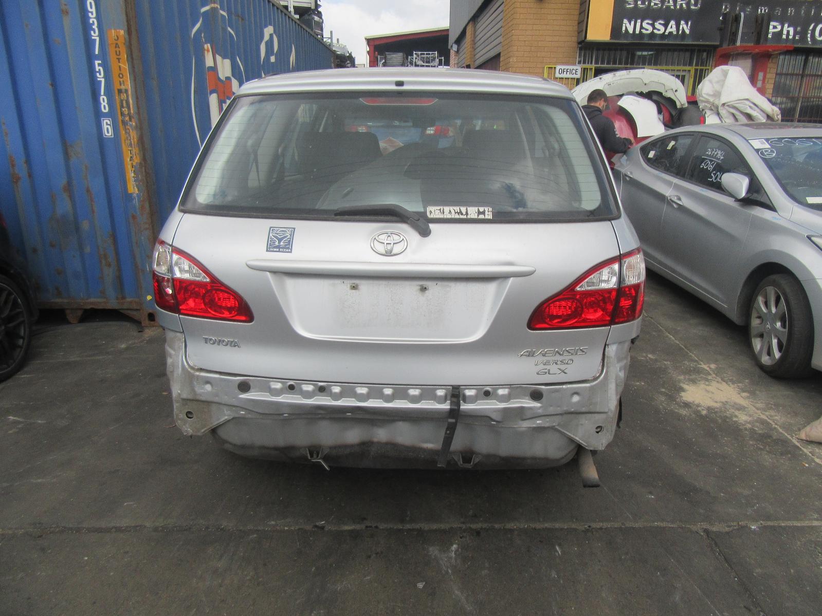View Auto part Right Door Mirror Toyota Avensis 2004