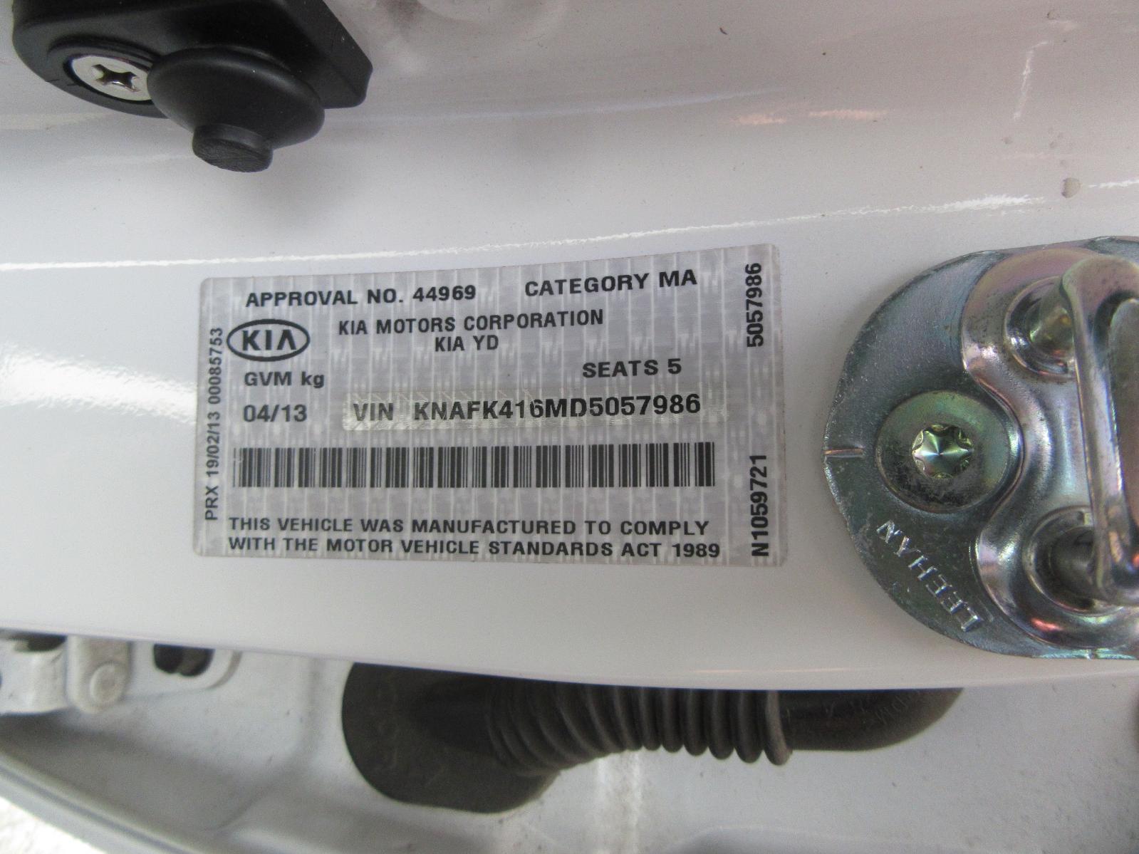 View Auto part Right Taillight Kia Cerato 2013