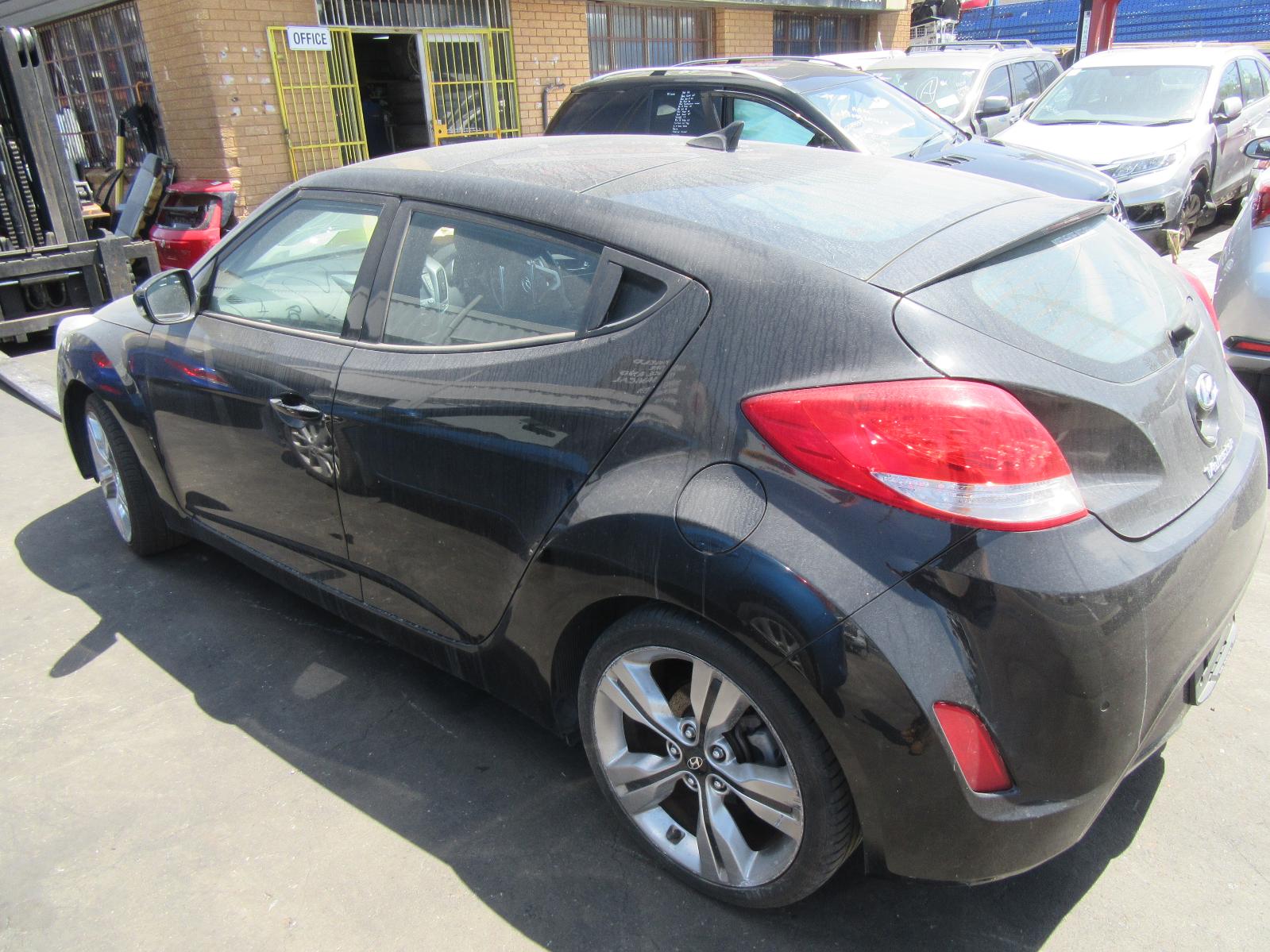 View Auto part Sunvisor Hyundai Veloster 2014