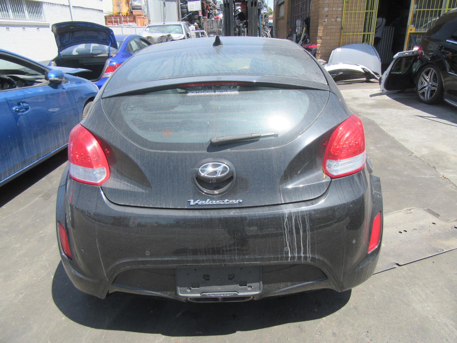 View Auto part Sunvisor Hyundai Veloster 2014