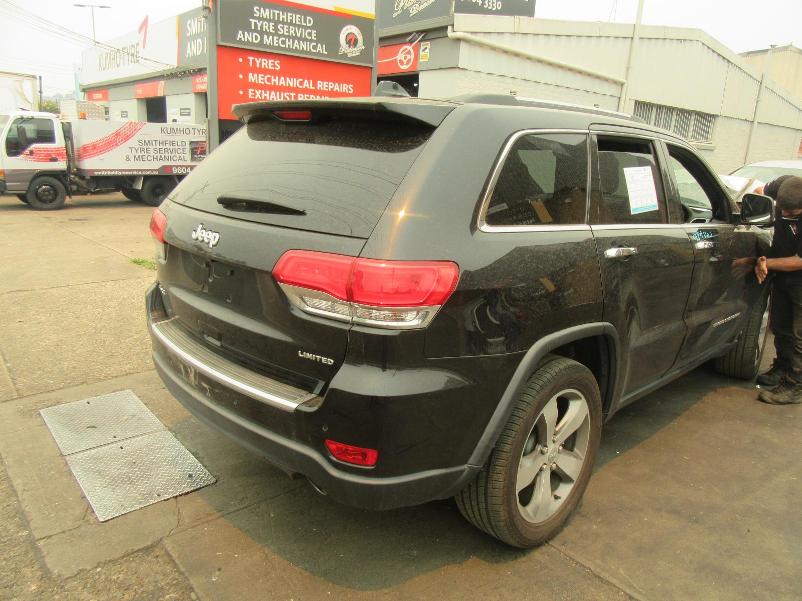 View Auto part Sunvisor Jeep Grandcherokee 2015