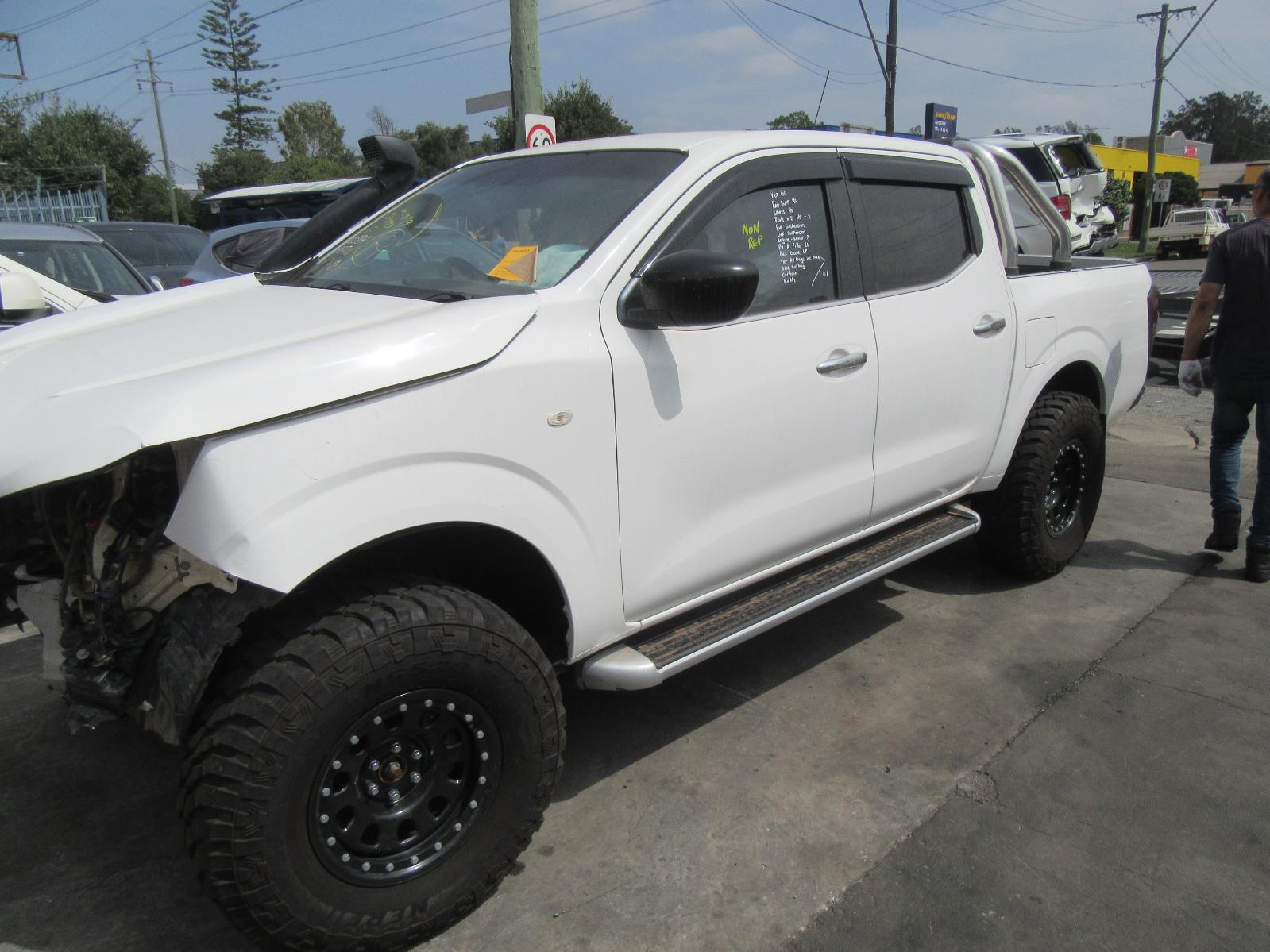 View Auto part Sunvisor Nissan Navara 2015