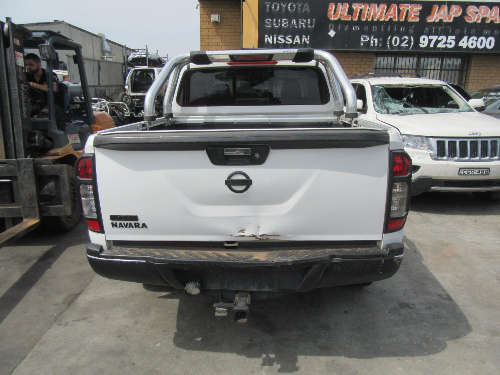 View Auto part Sunvisor Nissan Navara 2015
