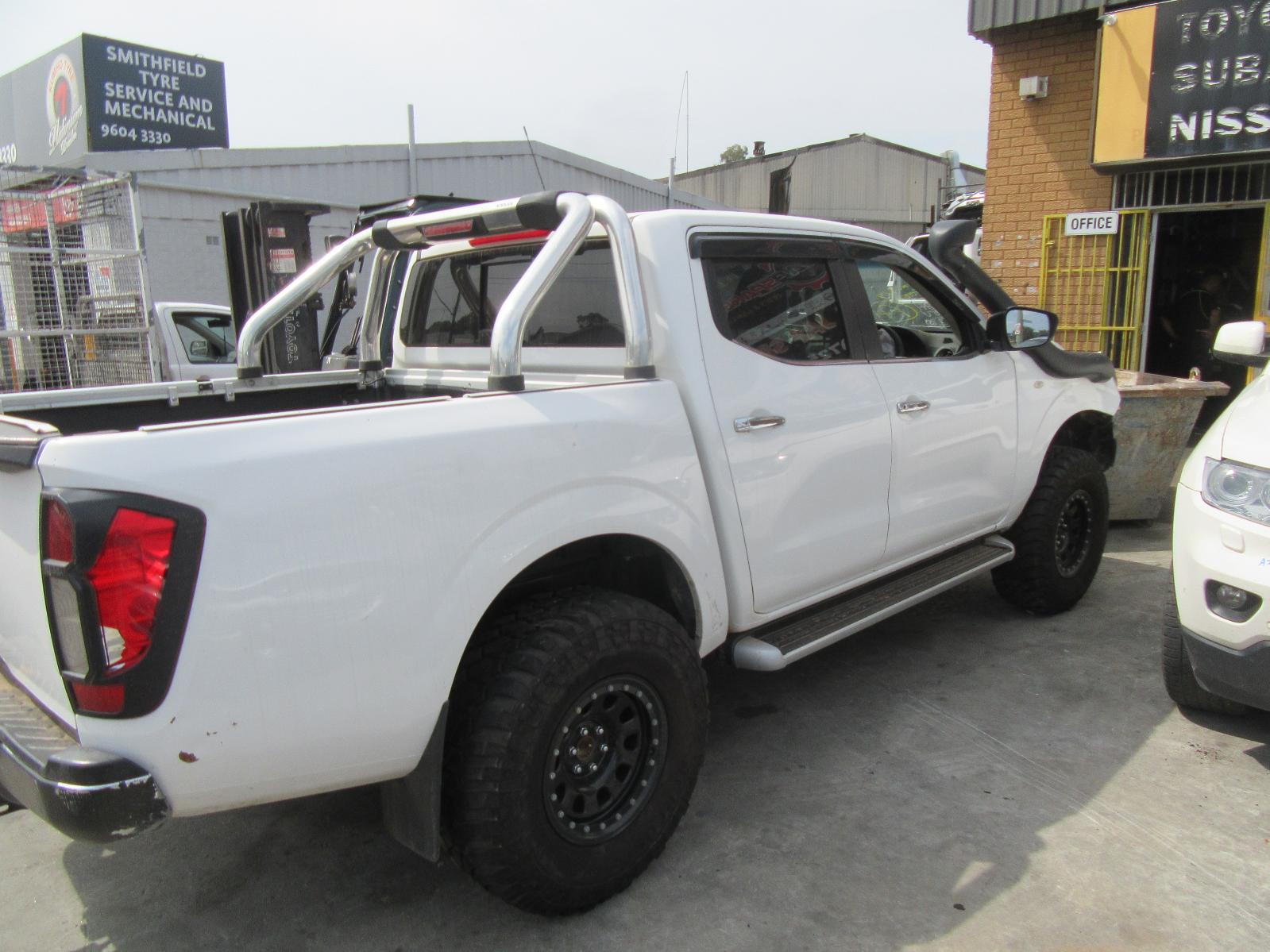 View Auto part Sunvisor Nissan Navara 2015