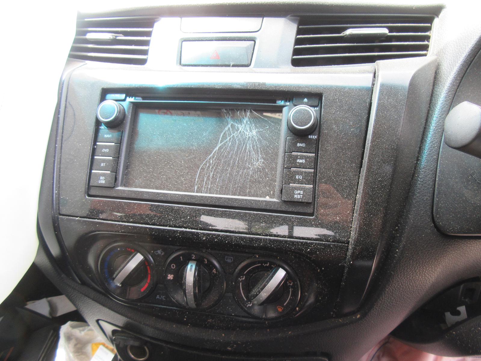 View Auto part Sunvisor Nissan Navara 2015