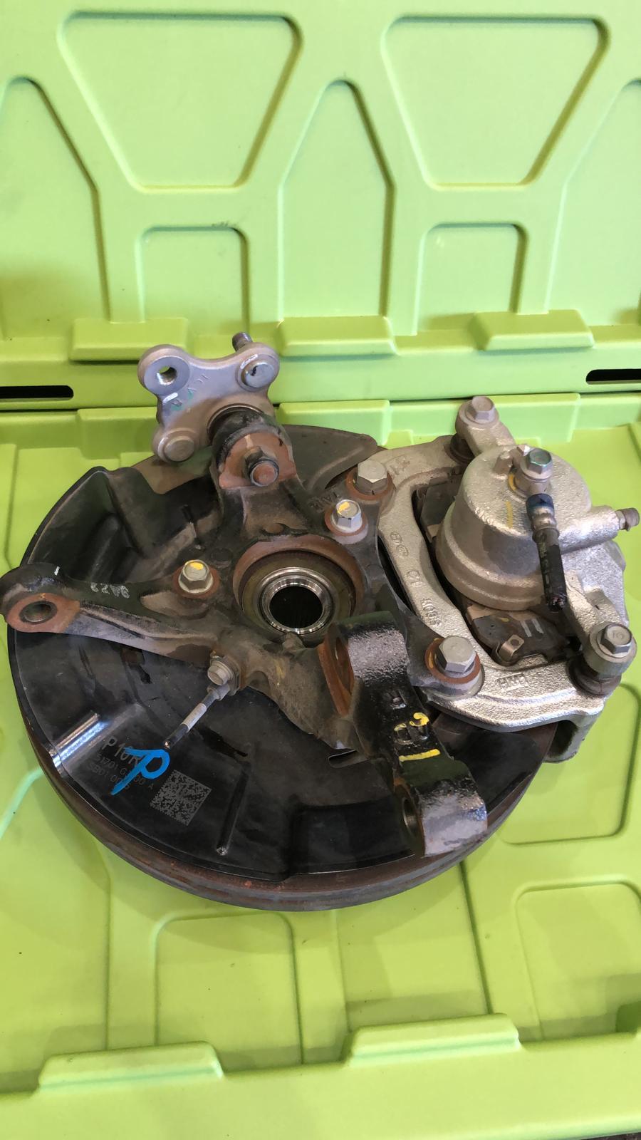 View Auto part Right Front Hub Assembly Hyundai I30 2019