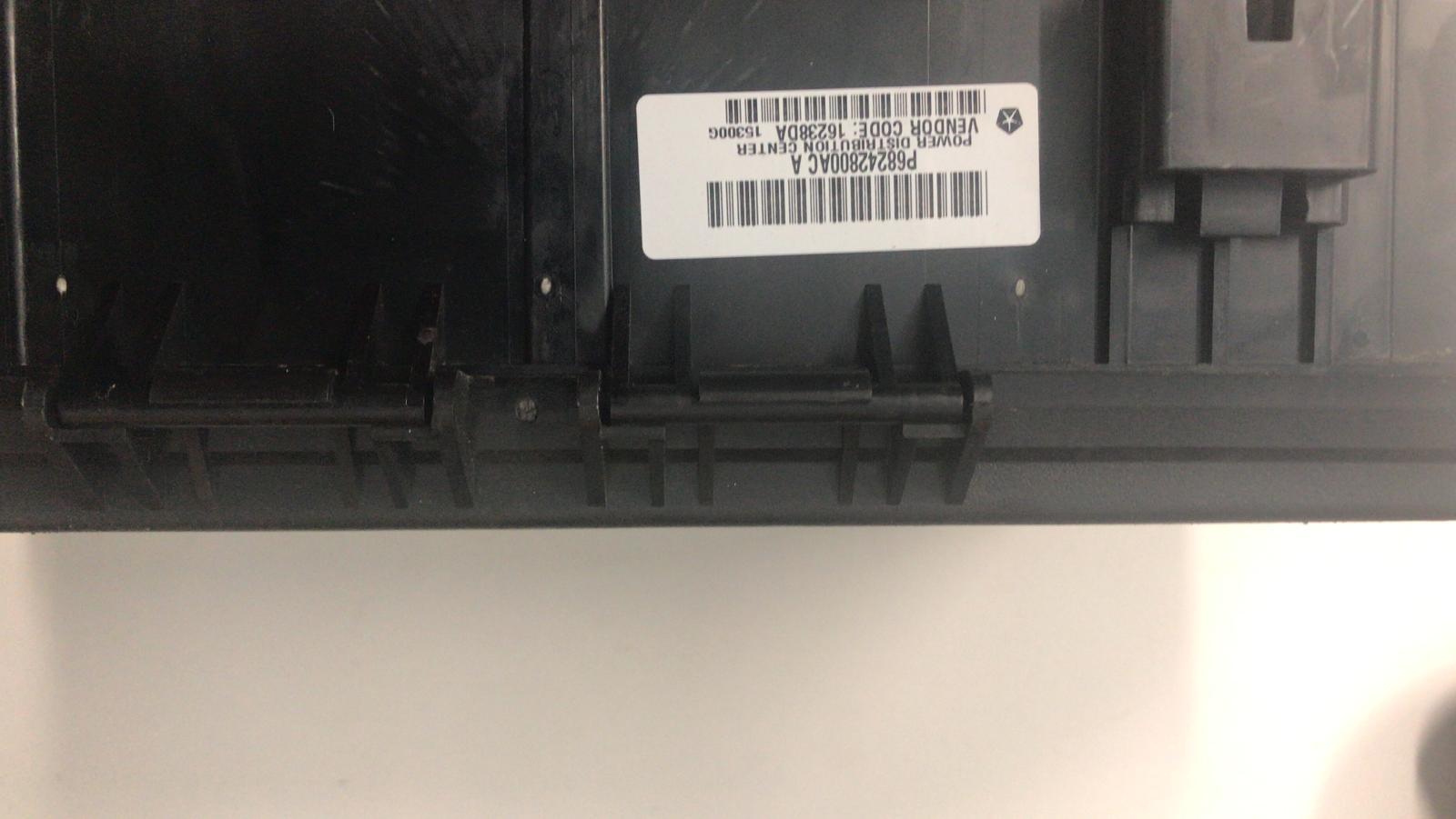 View Auto part Fuse Box Jeep Grandcherokee 2016