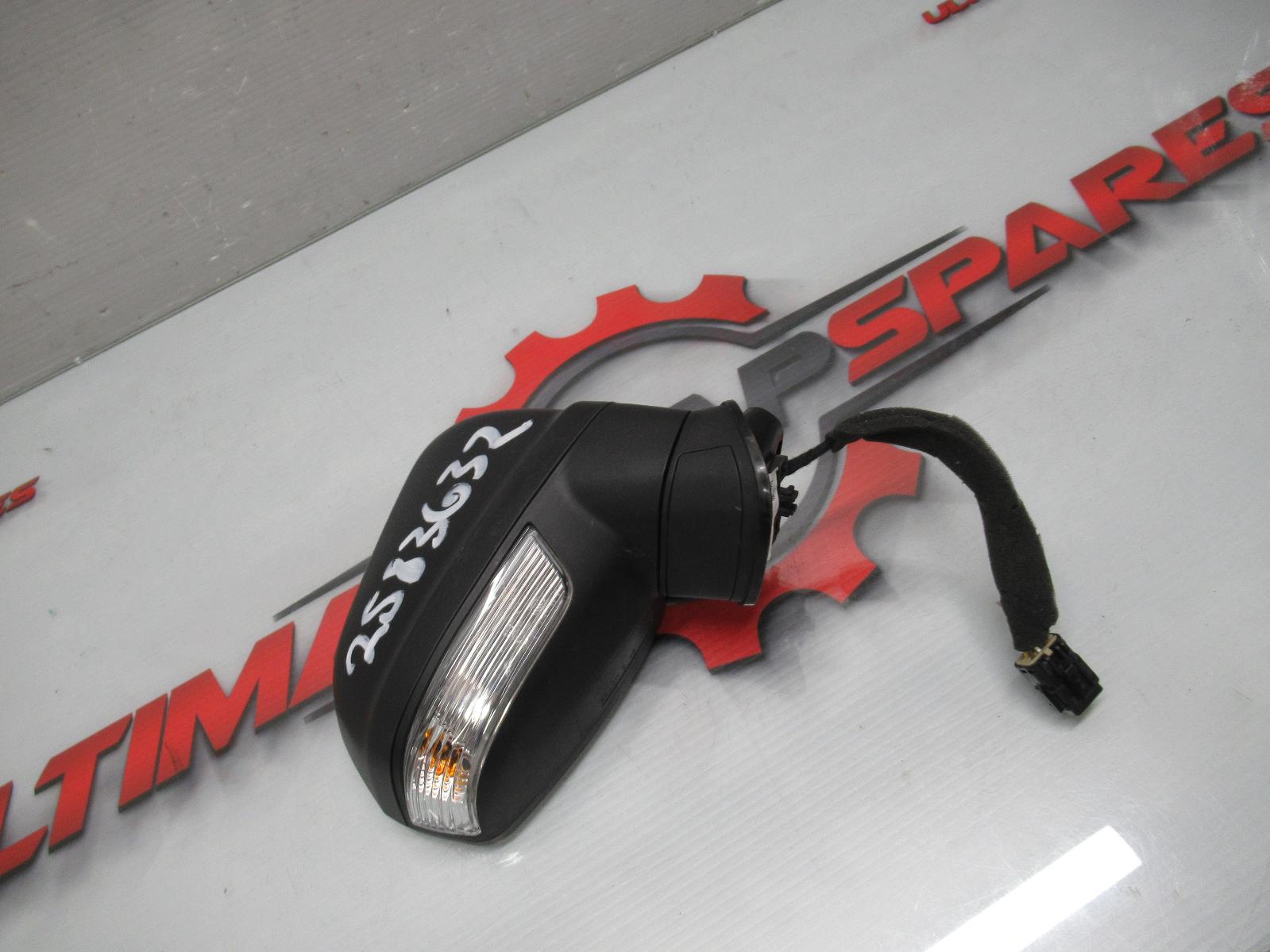 View Auto part Right Door Mirror Mg Mg3 2020