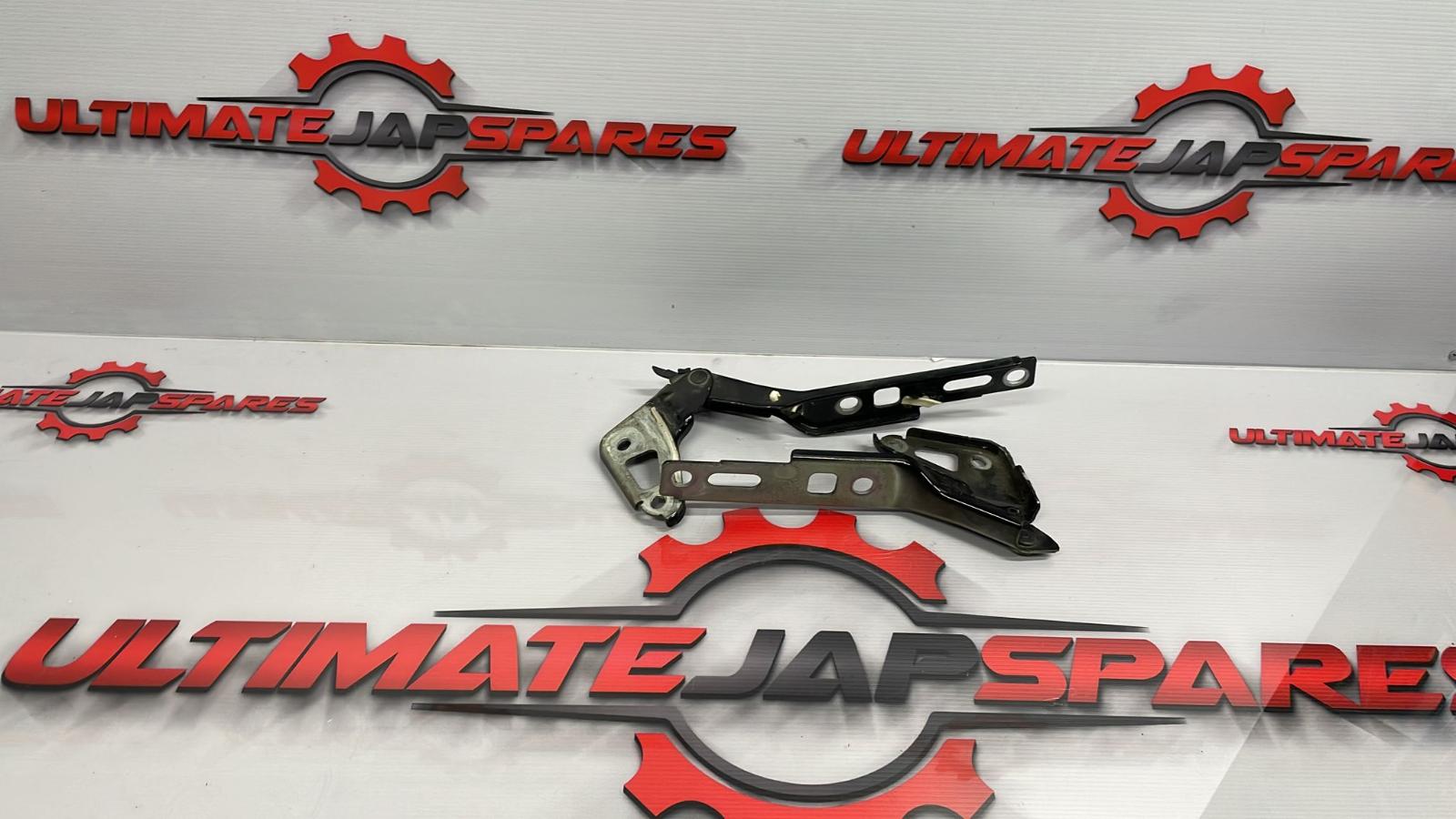 View Auto part Bonnet Hinge/Strut Audi Q7 2010