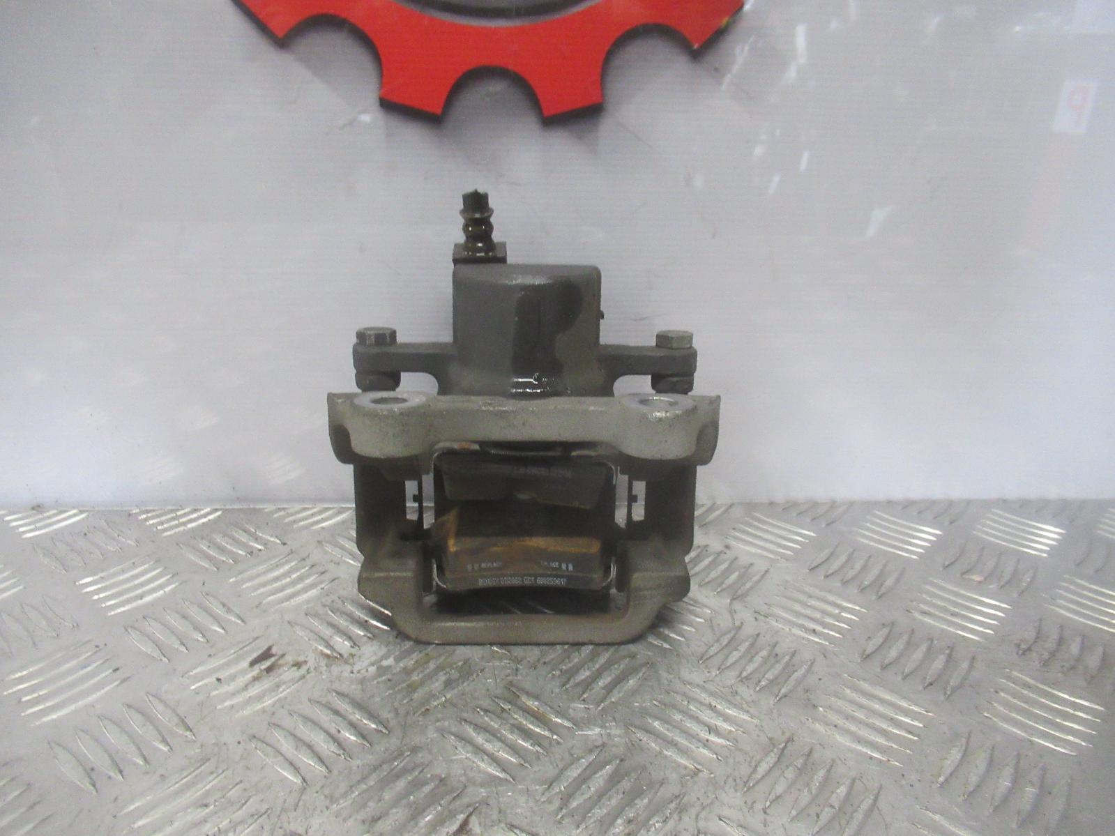 View Auto part Caliper Chrysler 300c 2014